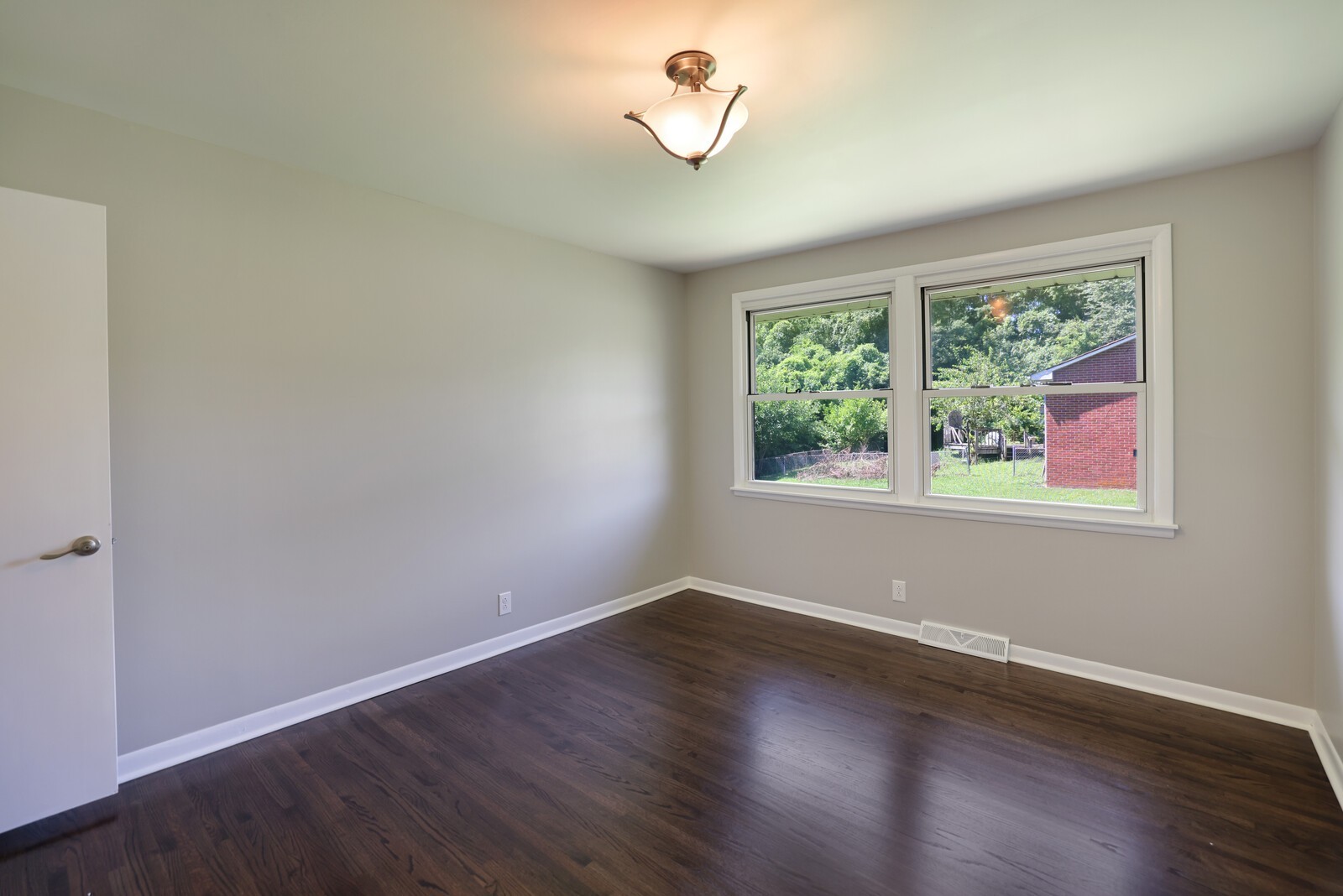 200 Lee Ln