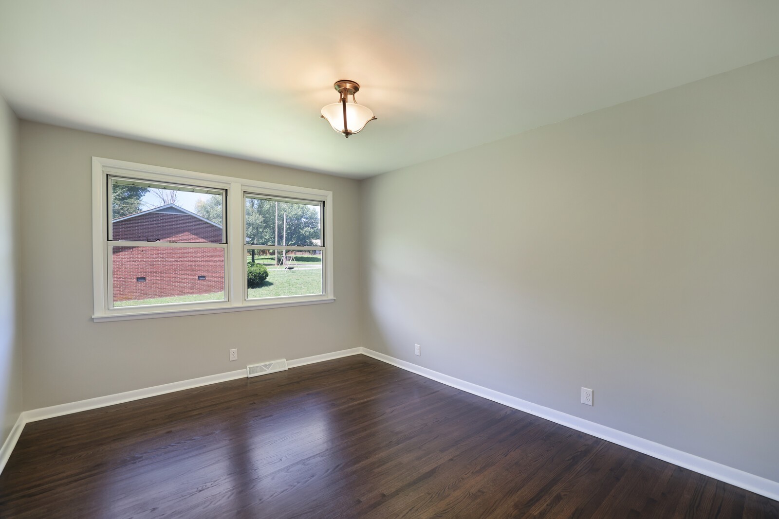 200 Lee Ln