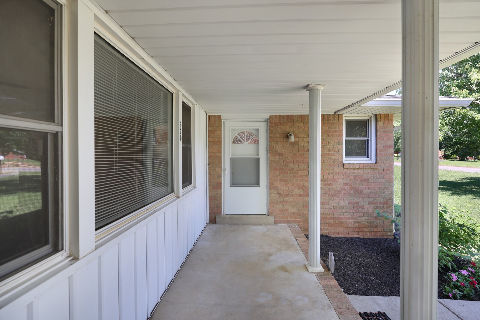 200 Lee Ln