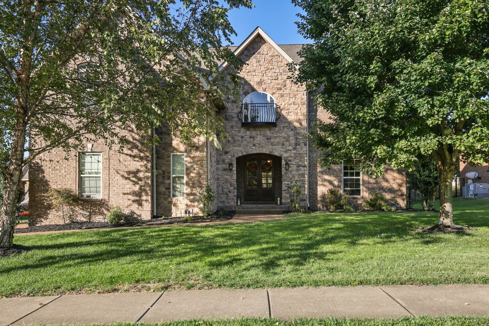 366 Raintree Dr