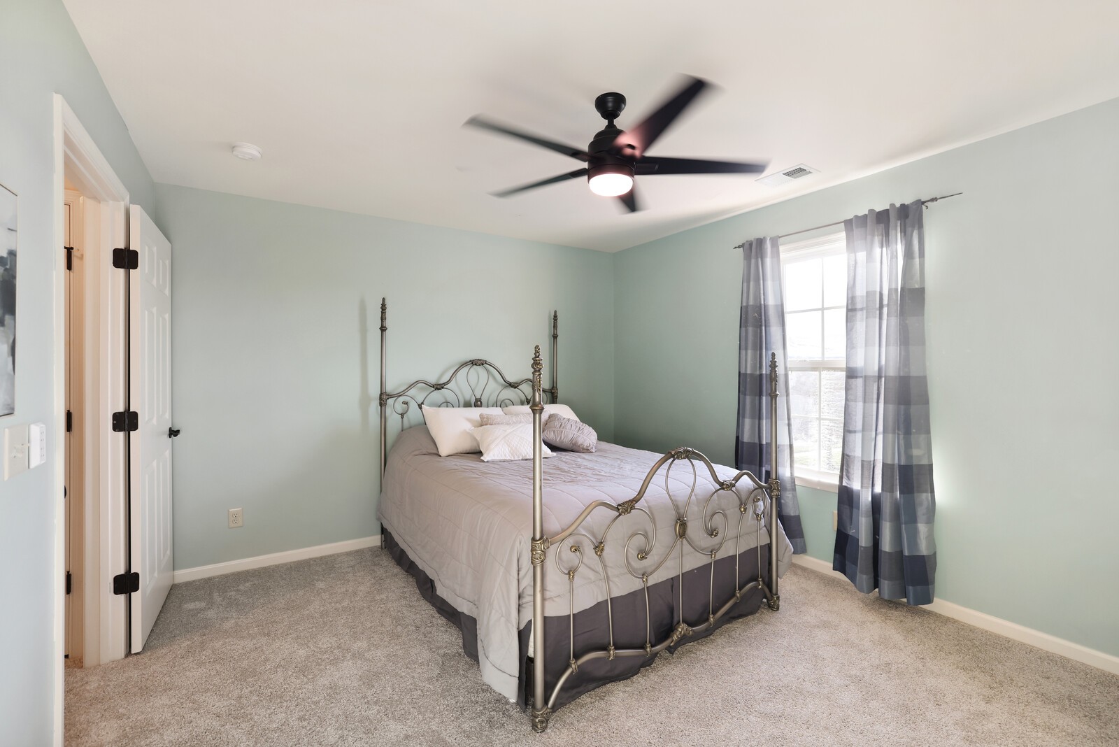 366 Raintree Dr