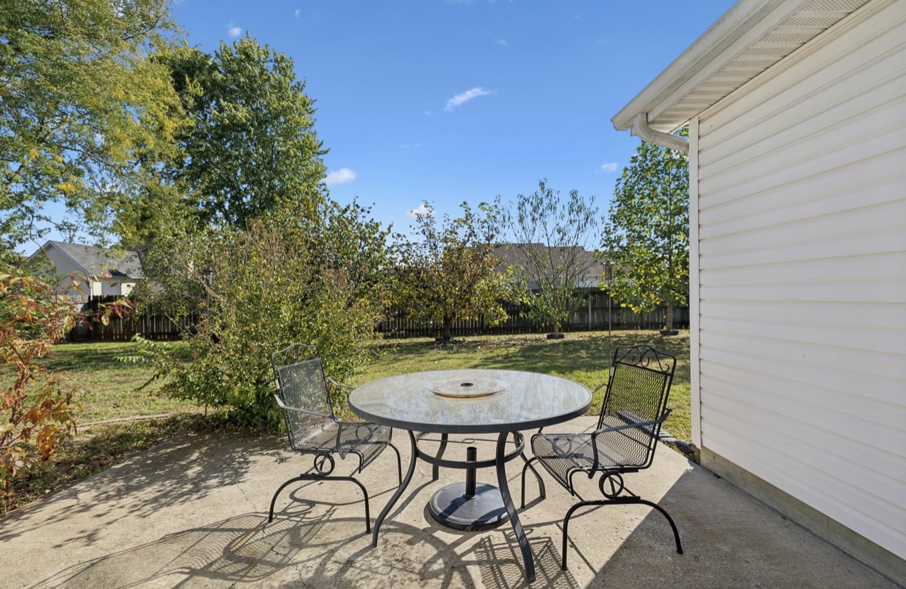 2202 Rosecran Cir