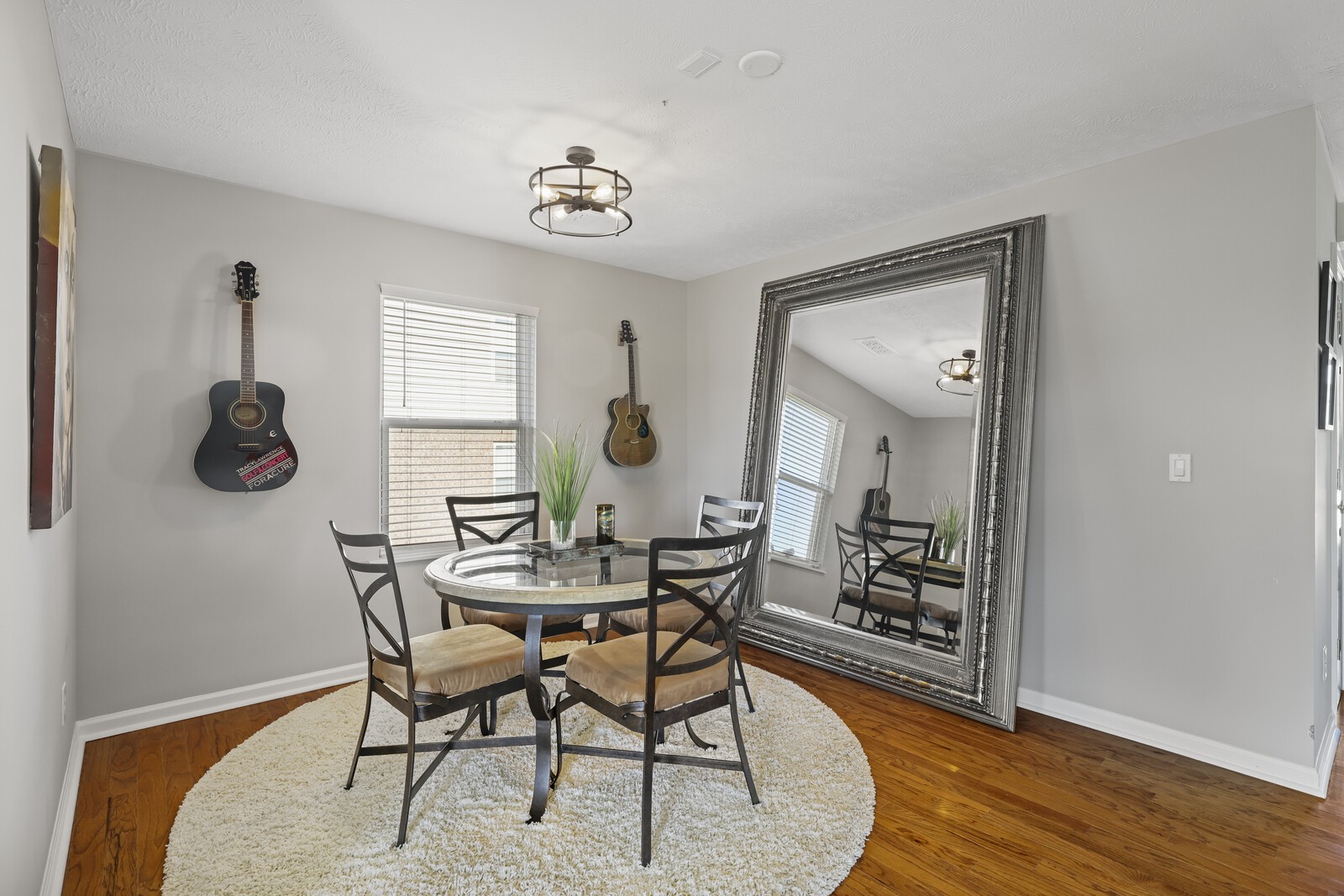 2843 Meadow Glen