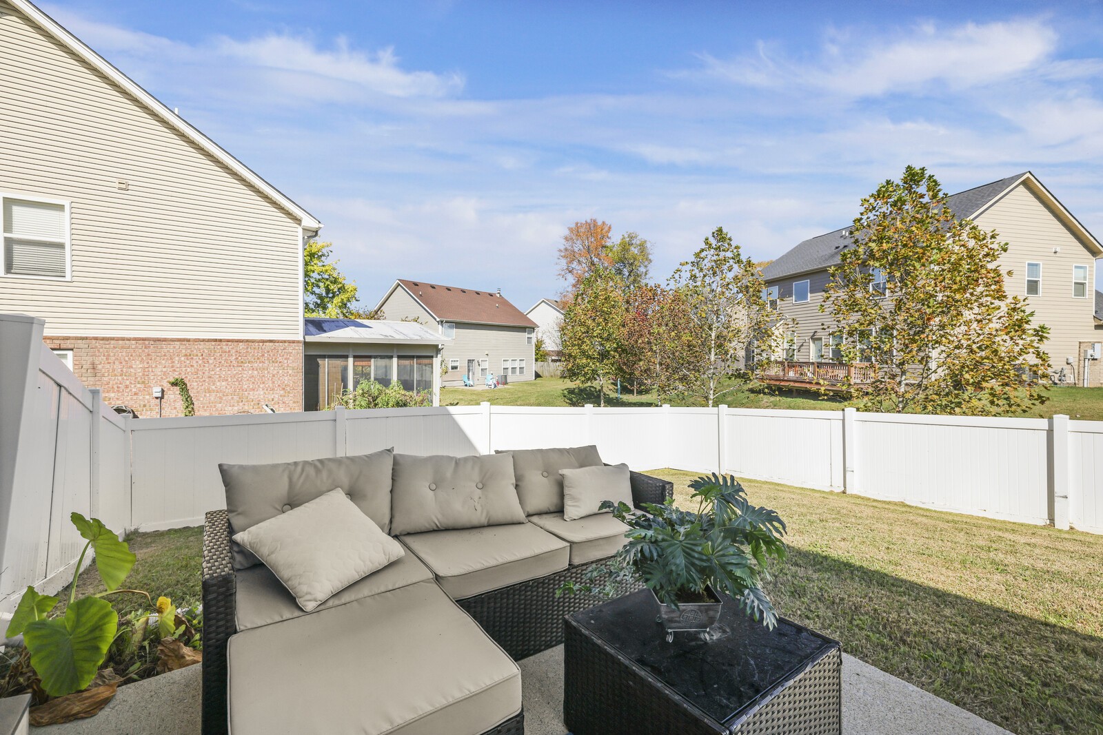 2843 Meadow Glen