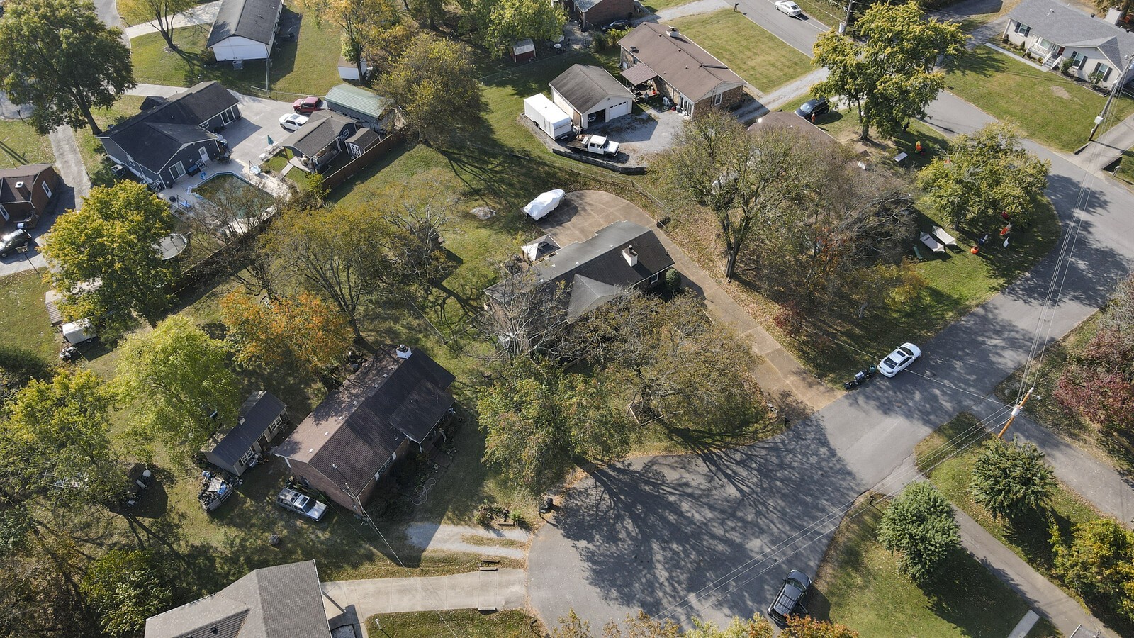 102 Holly Ct