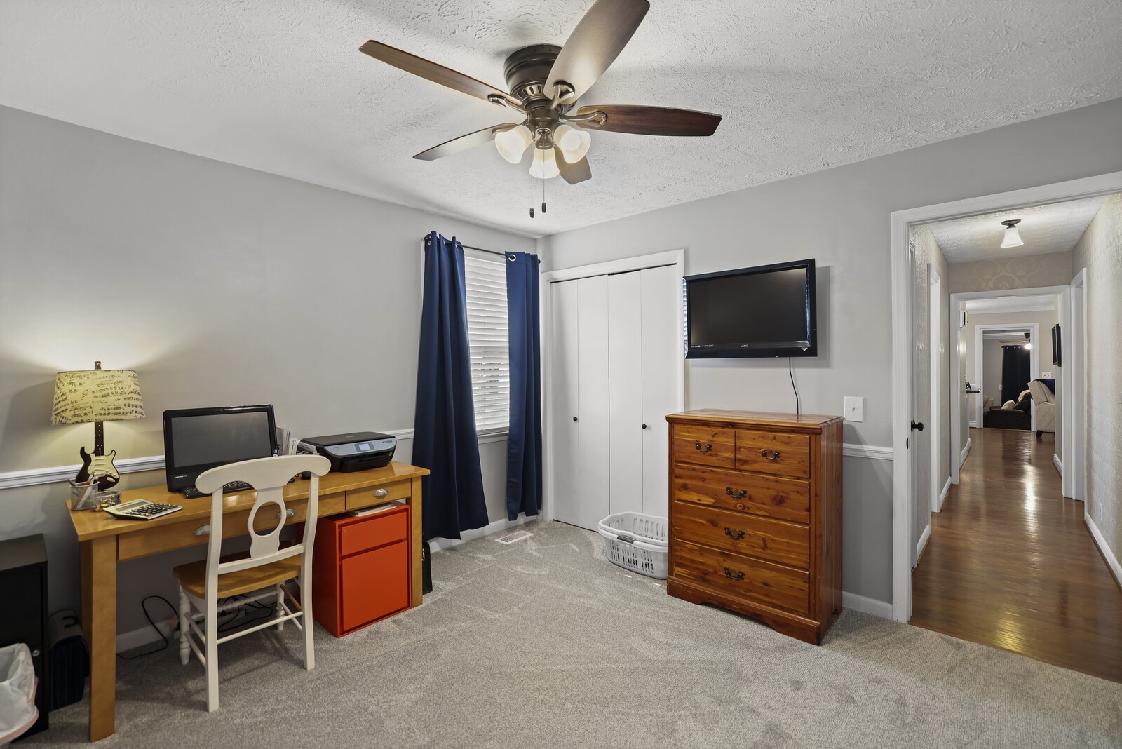 102 Holly Ct