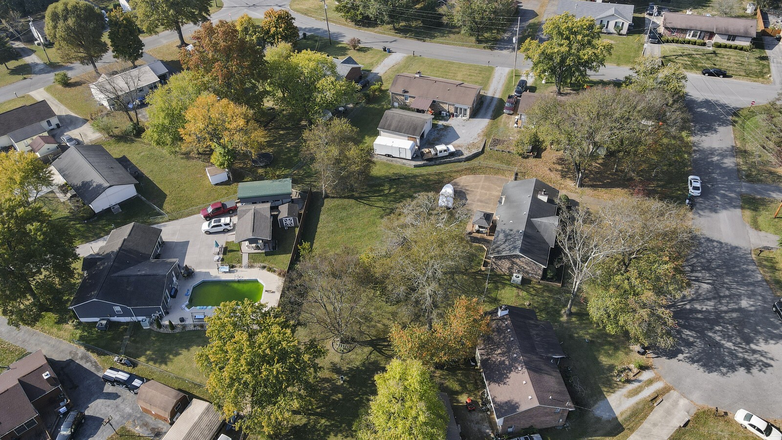 102 Holly Ct