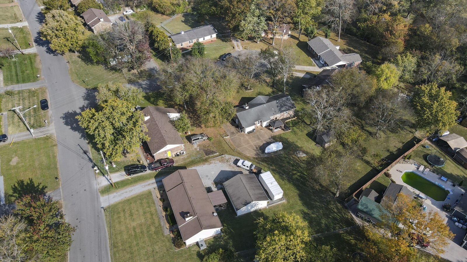 102 Holly Ct