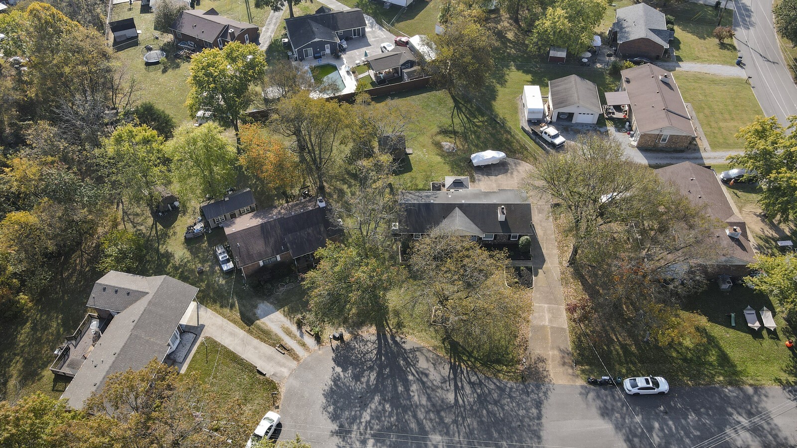 102 Holly Ct