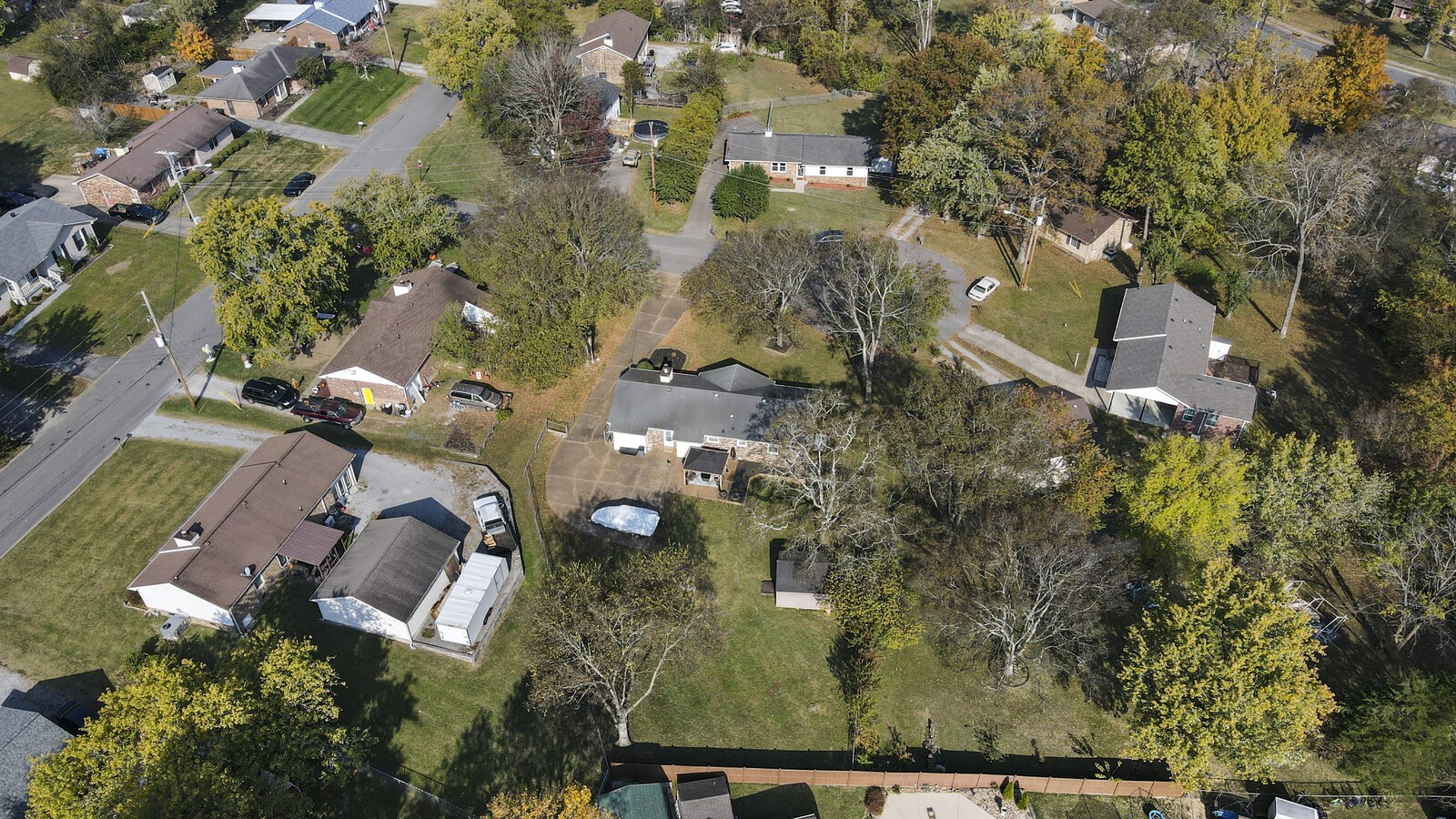 102 Holly Ct