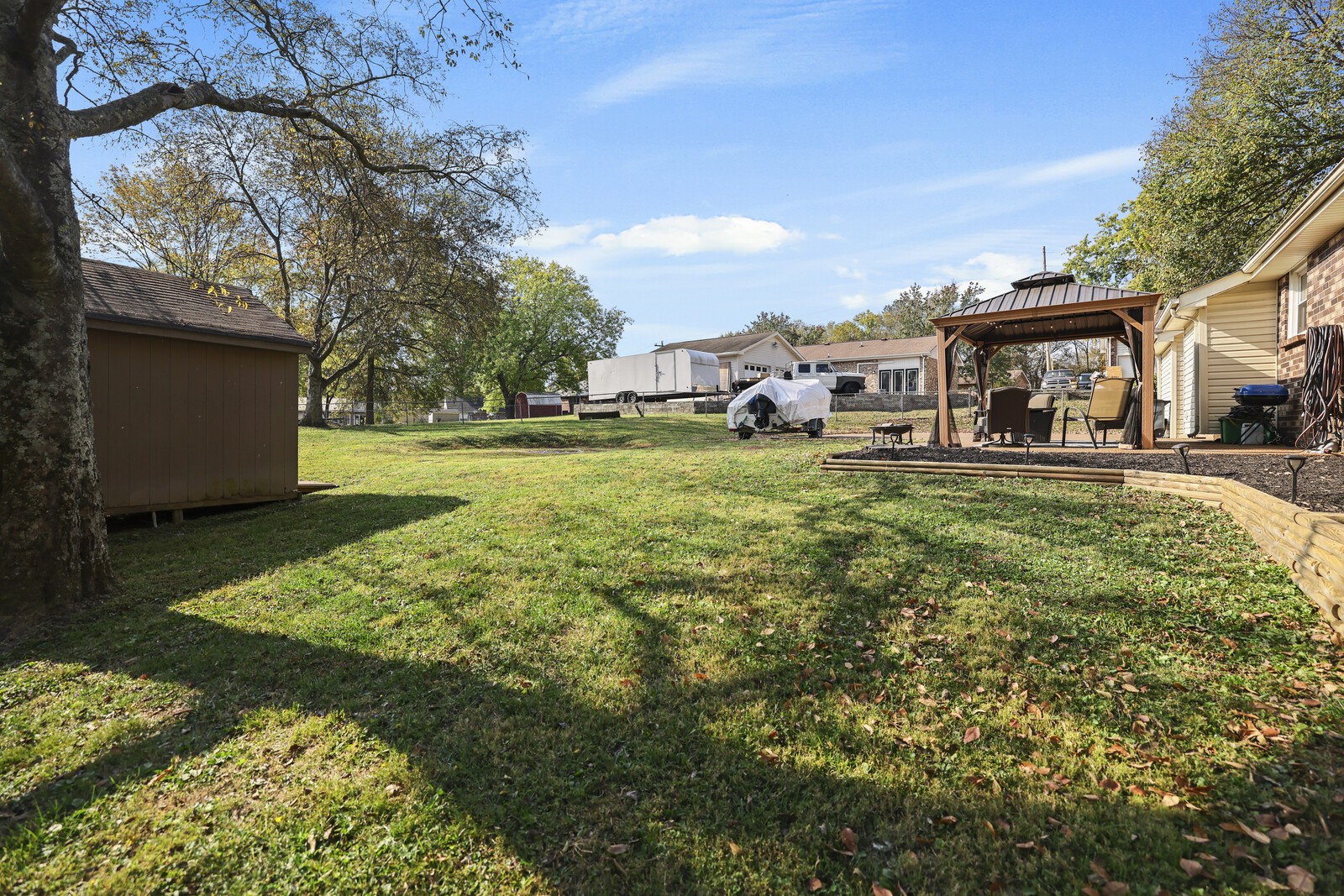 102 Holly Ct