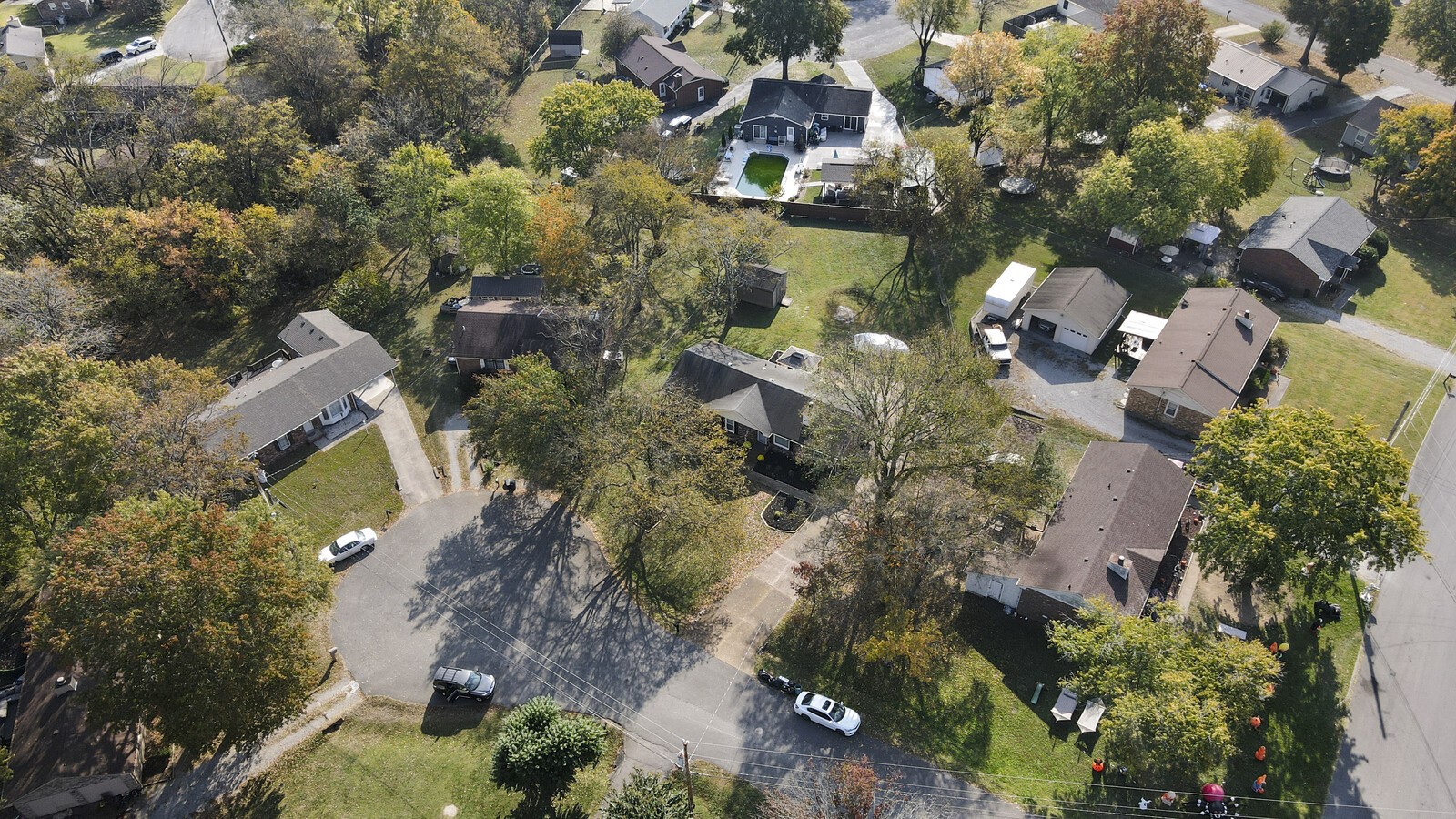 102 Holly Ct
