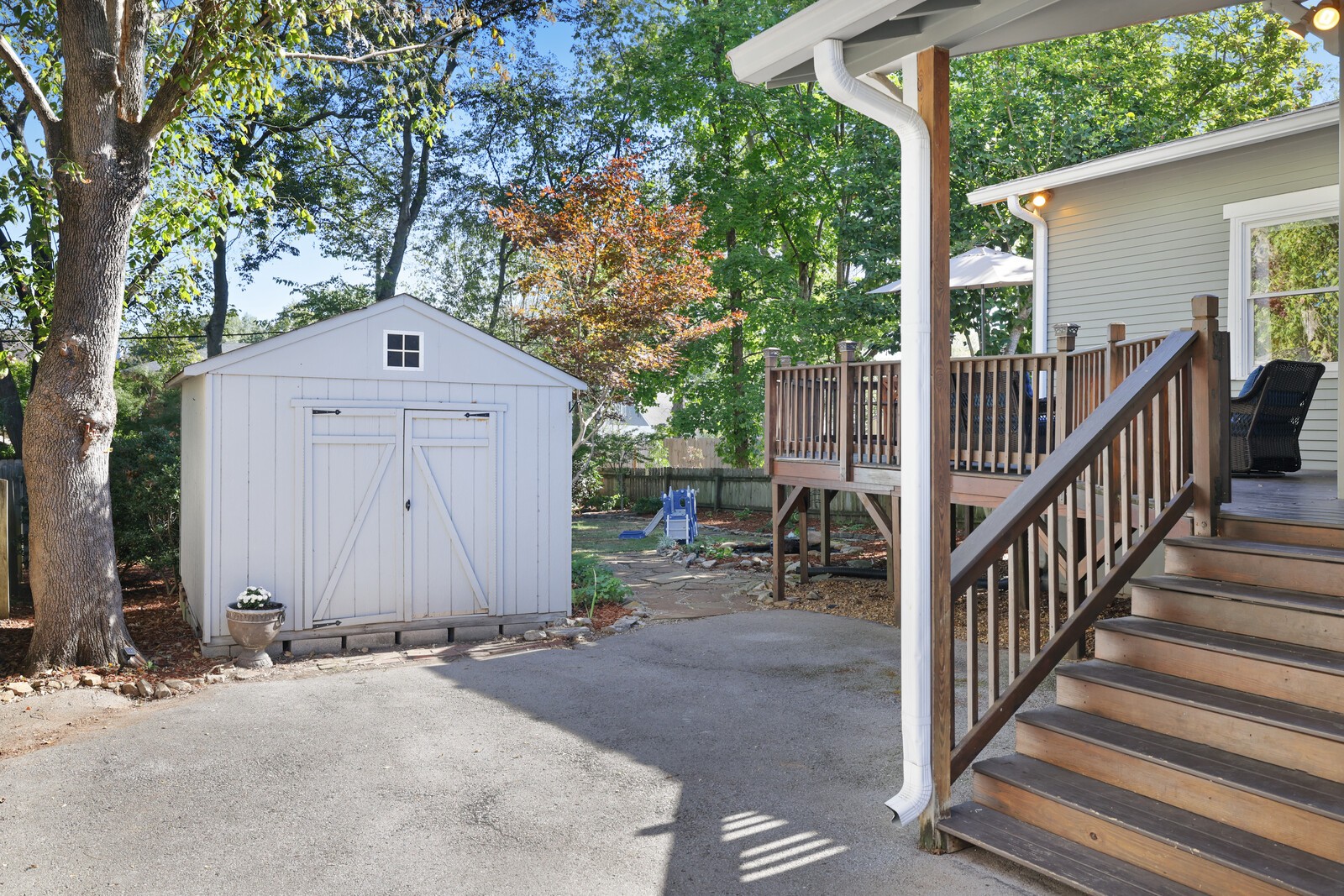 160 Woodmont Blvd