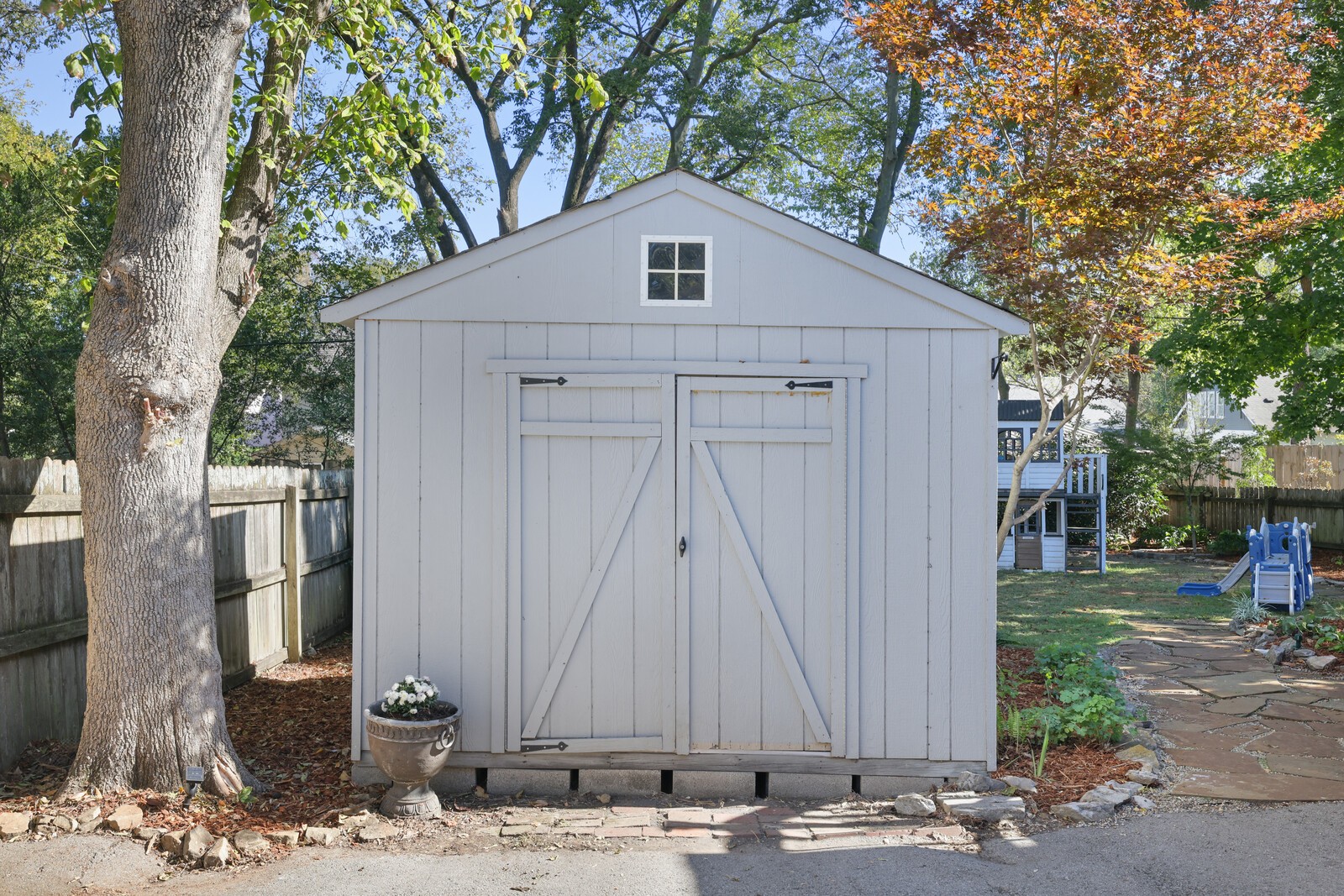 160 Woodmont Blvd