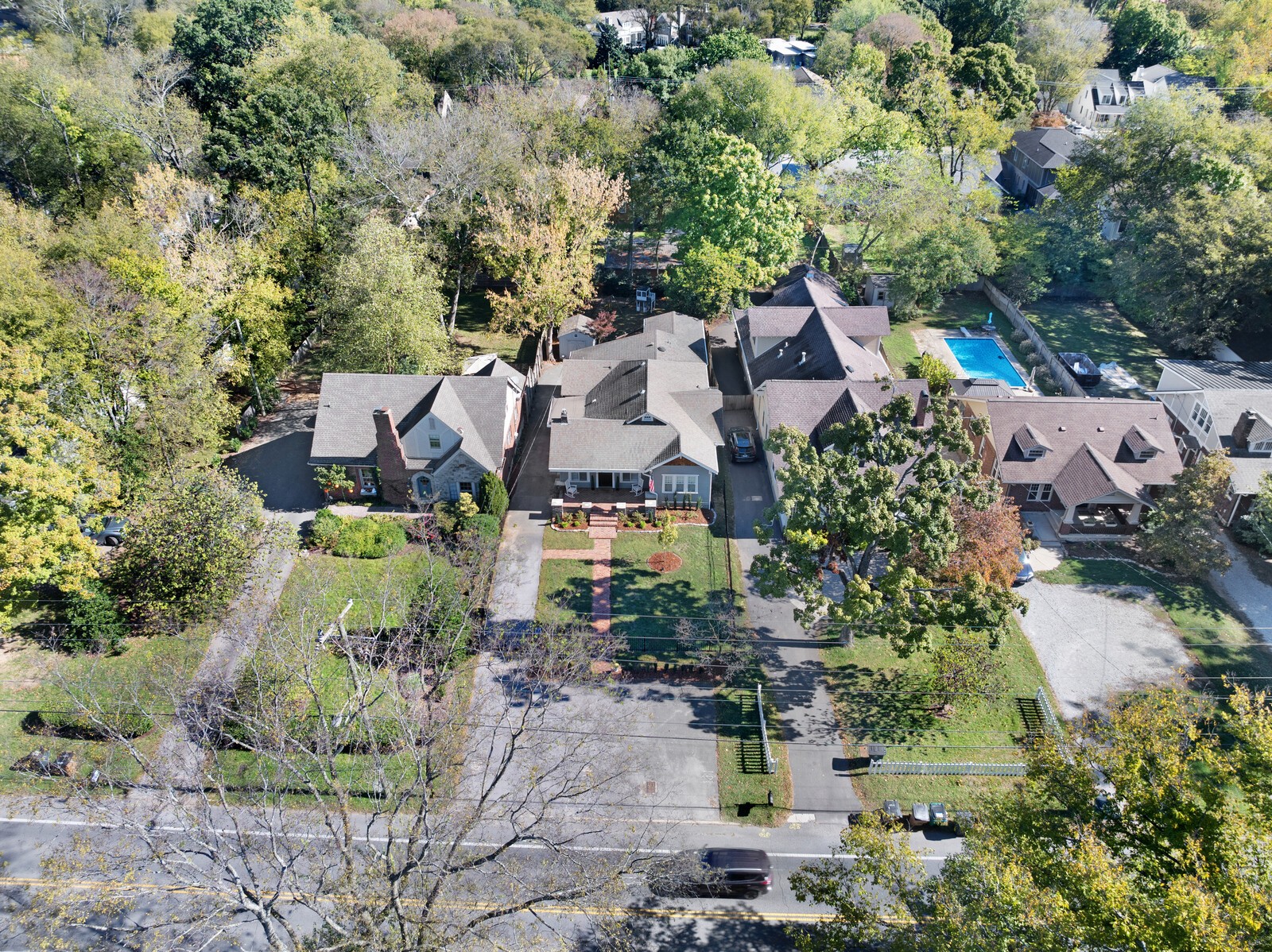 160 Woodmont Blvd