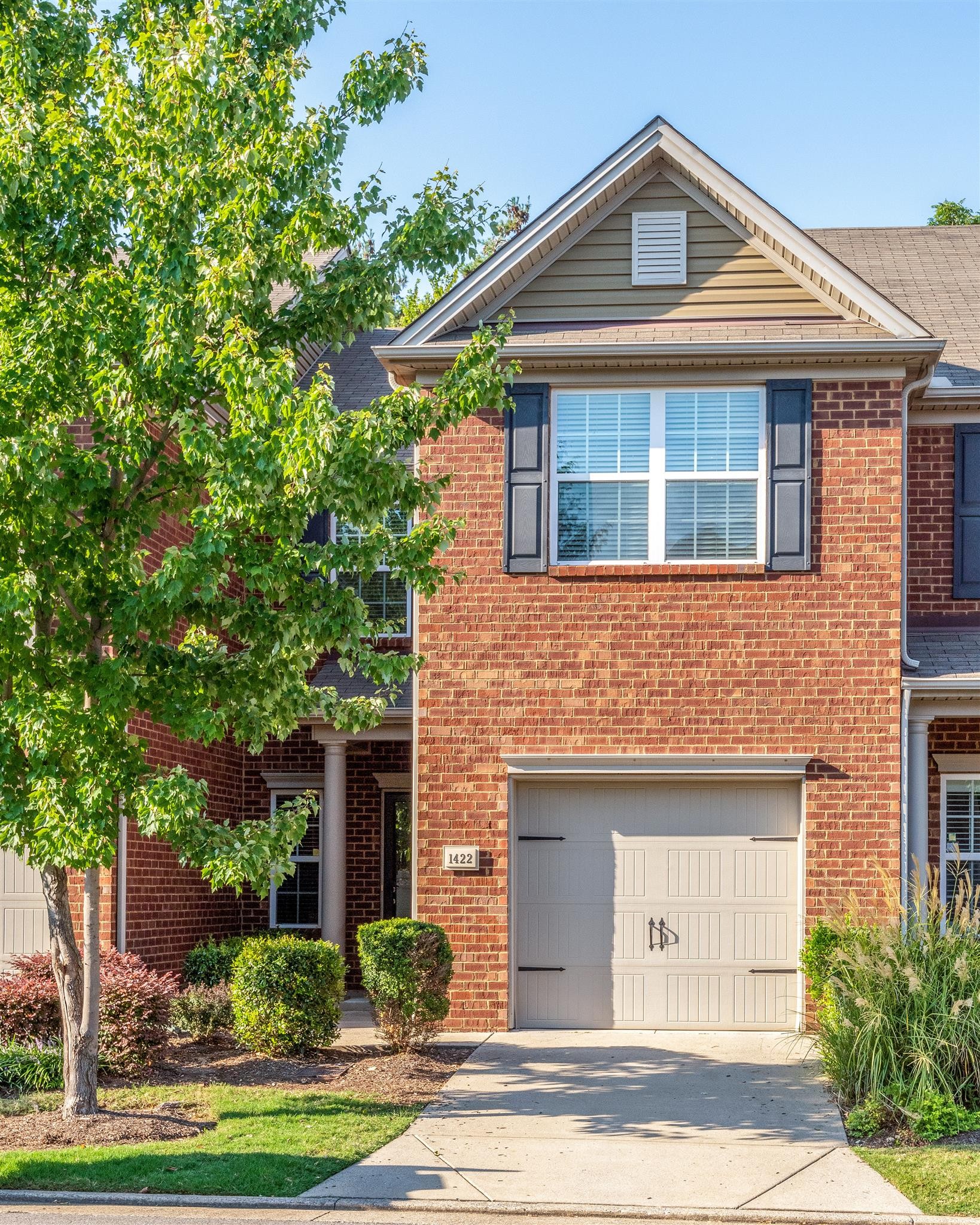 1422 Beech Grove Way