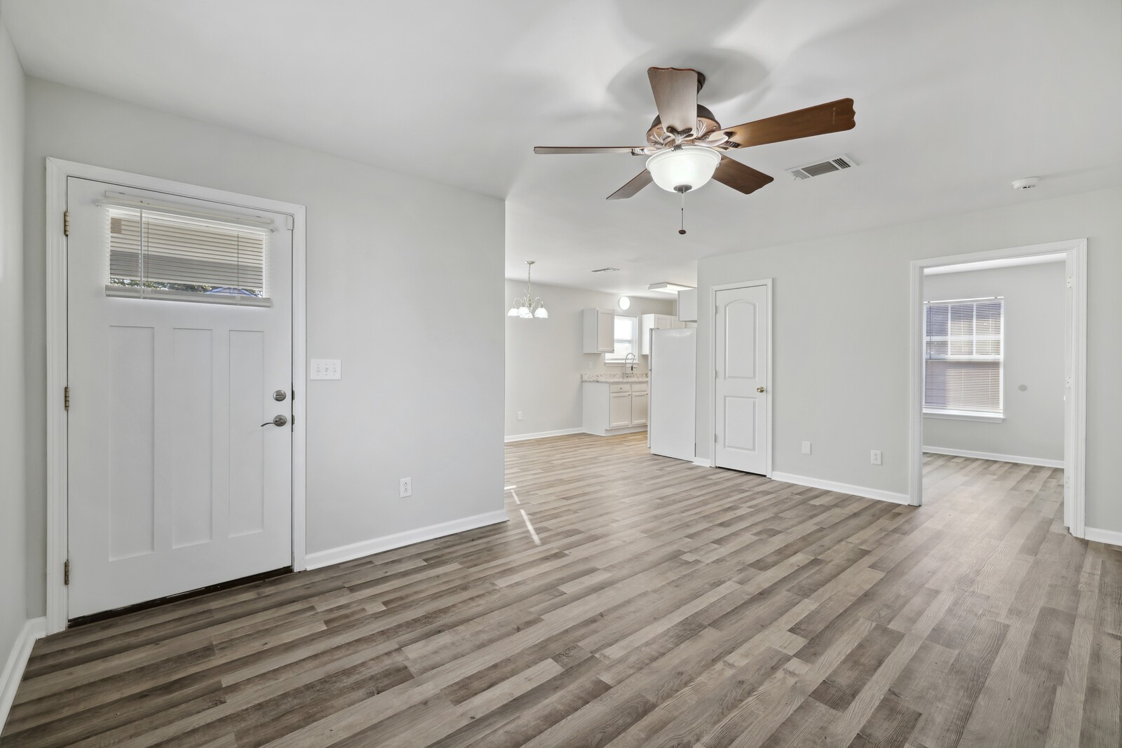 3333 Hawkwood Ln
