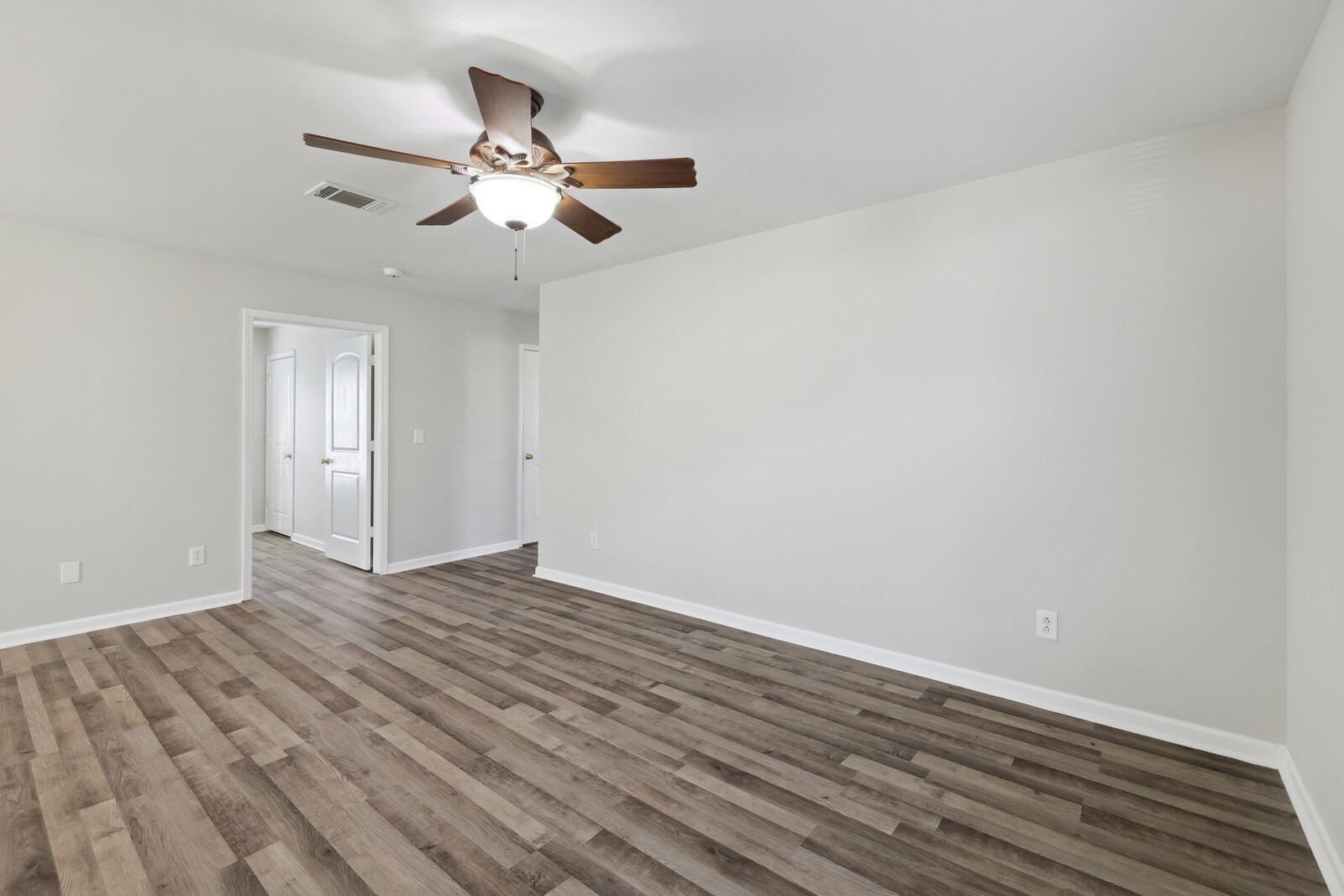 3333 Hawkwood Ln