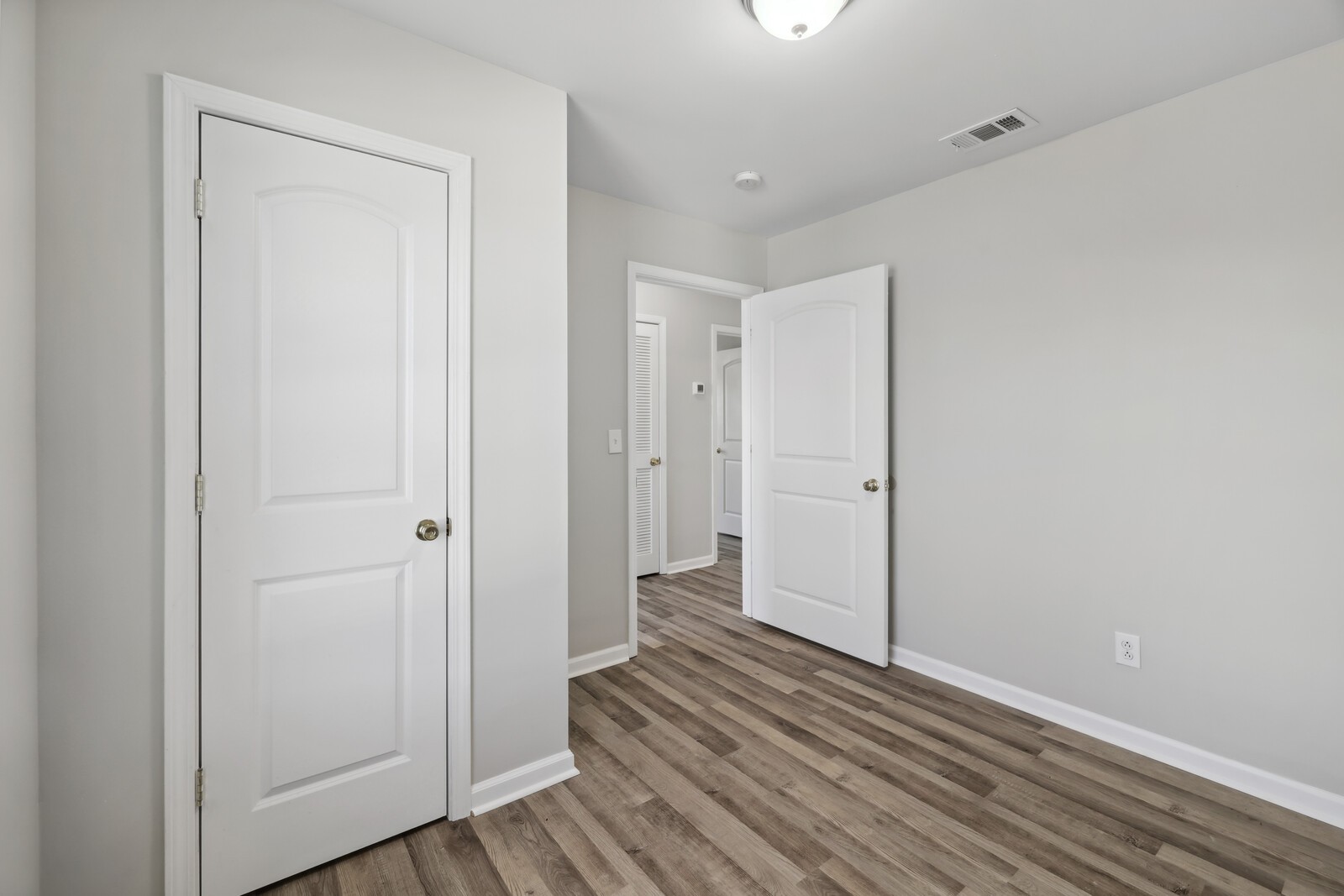 3333 Hawkwood Ln