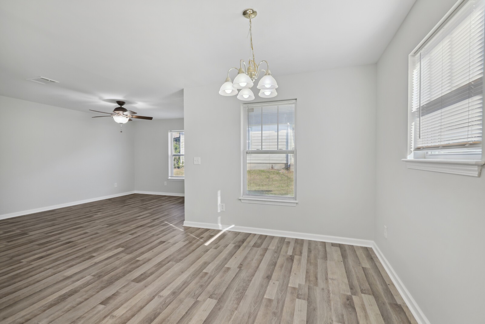 3333 Hawkwood Ln
