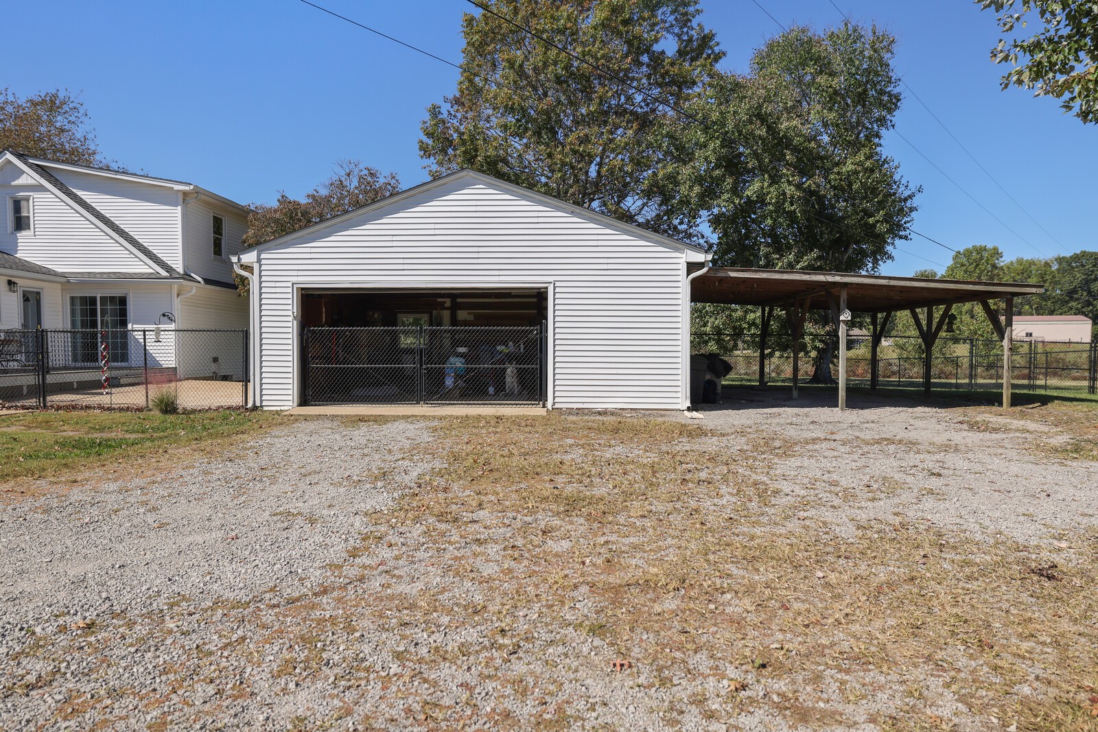 2597 McKnight Rd