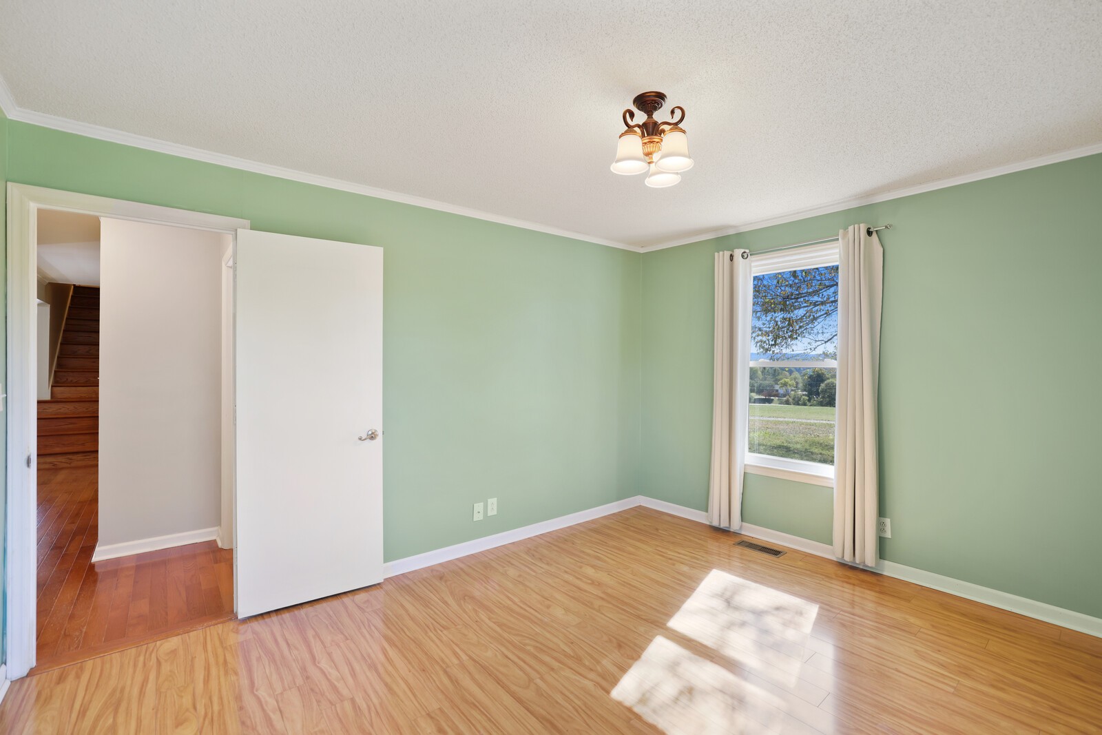 2597 McKnight Rd