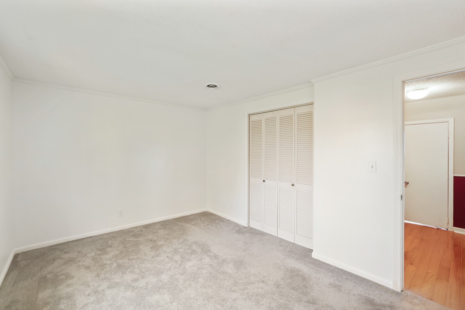 2597 McKnight Rd