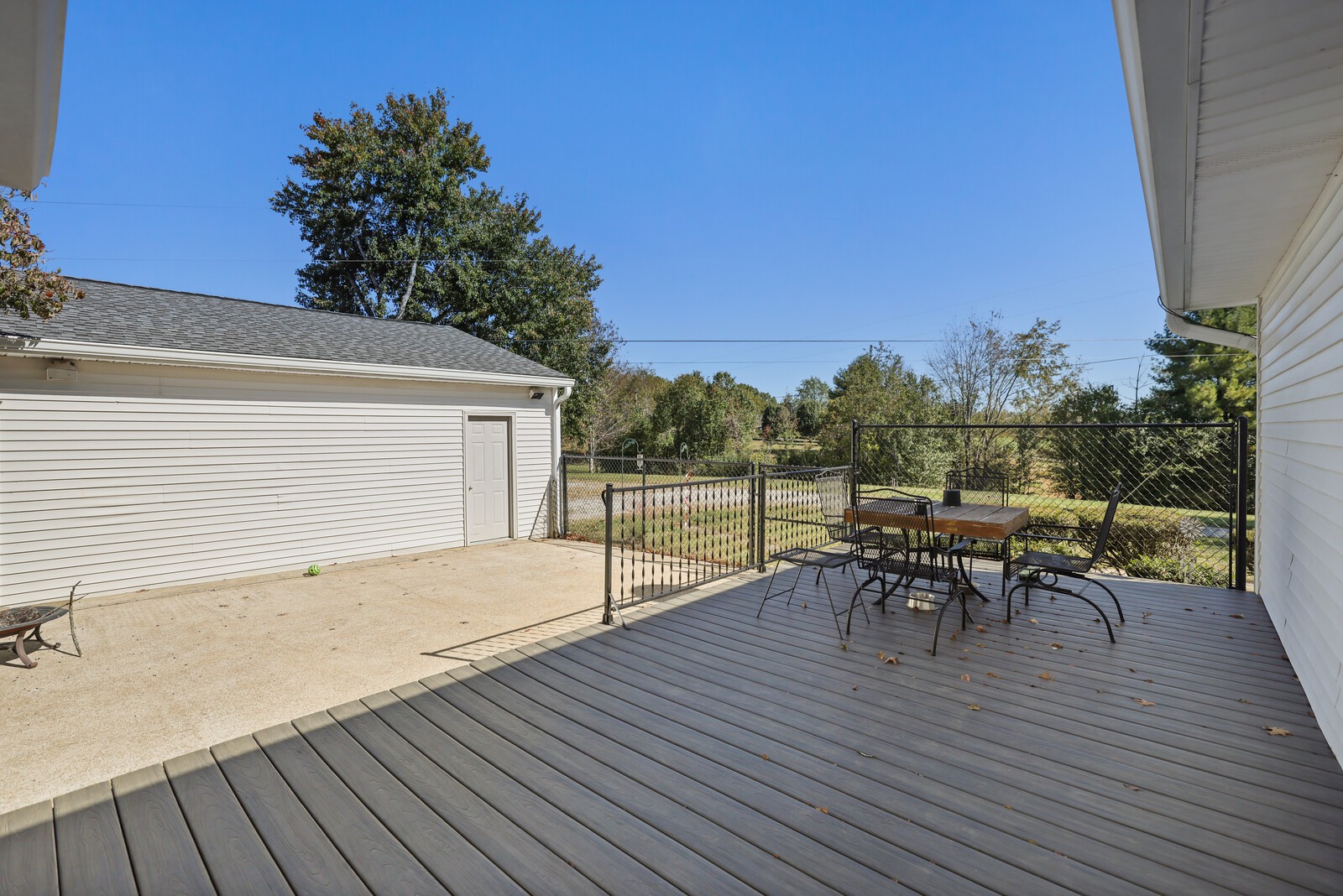 2597 McKnight Rd