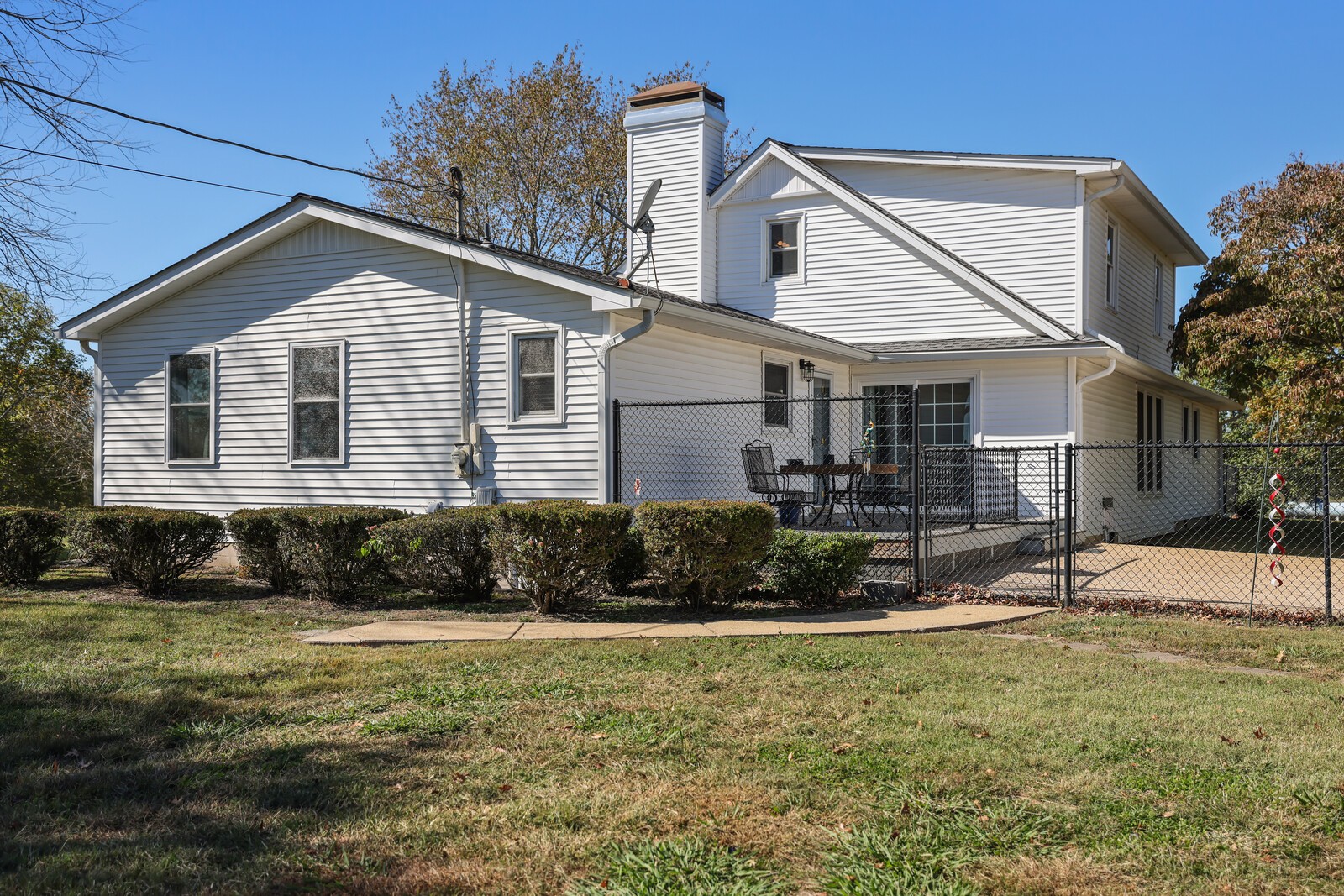 2597 McKnight Rd