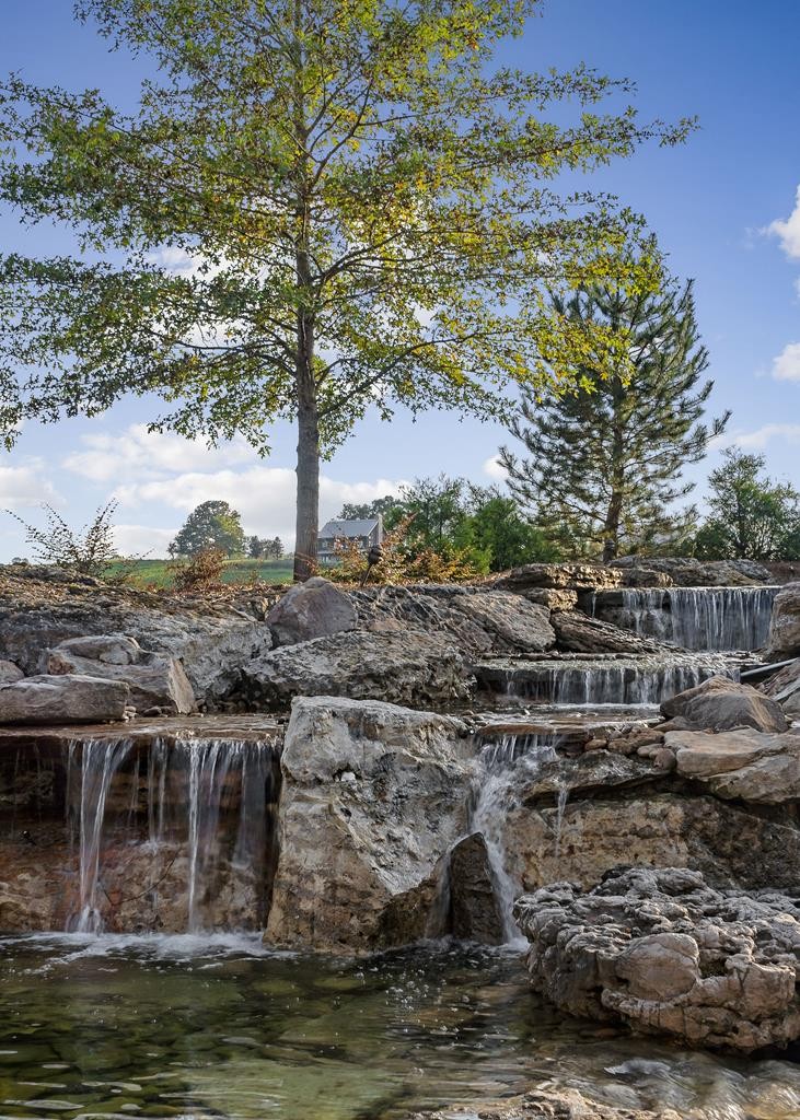 1050 Pine Creek Falls Rd