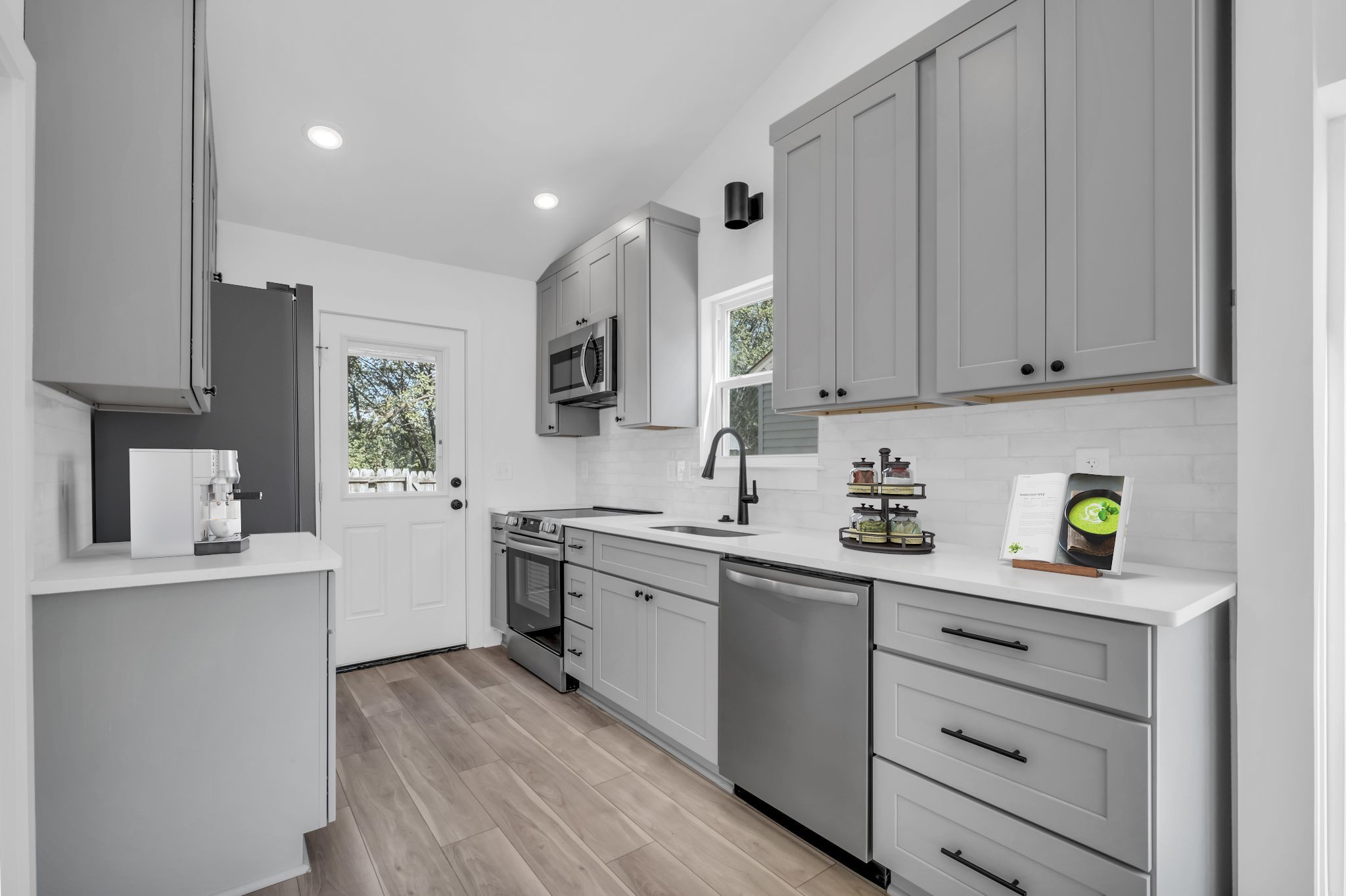 2514 Sonar St