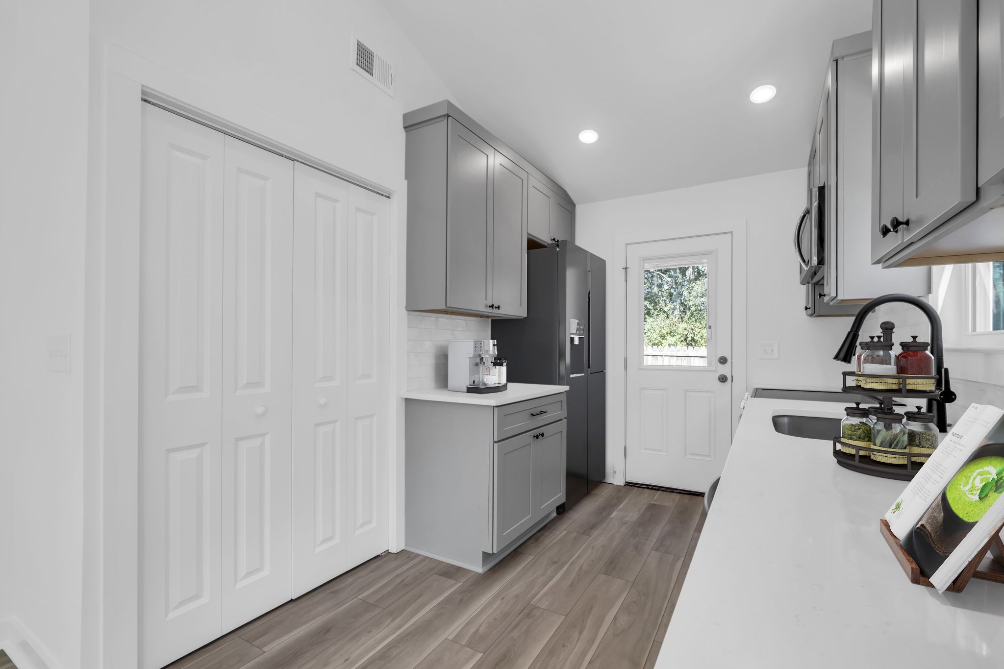 2514 Sonar St