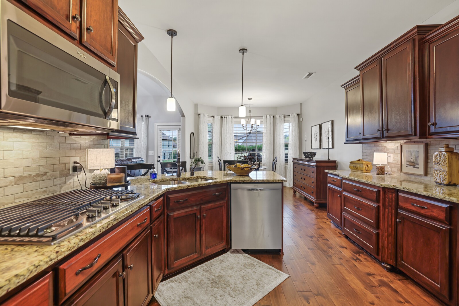 212 Ettington Dr