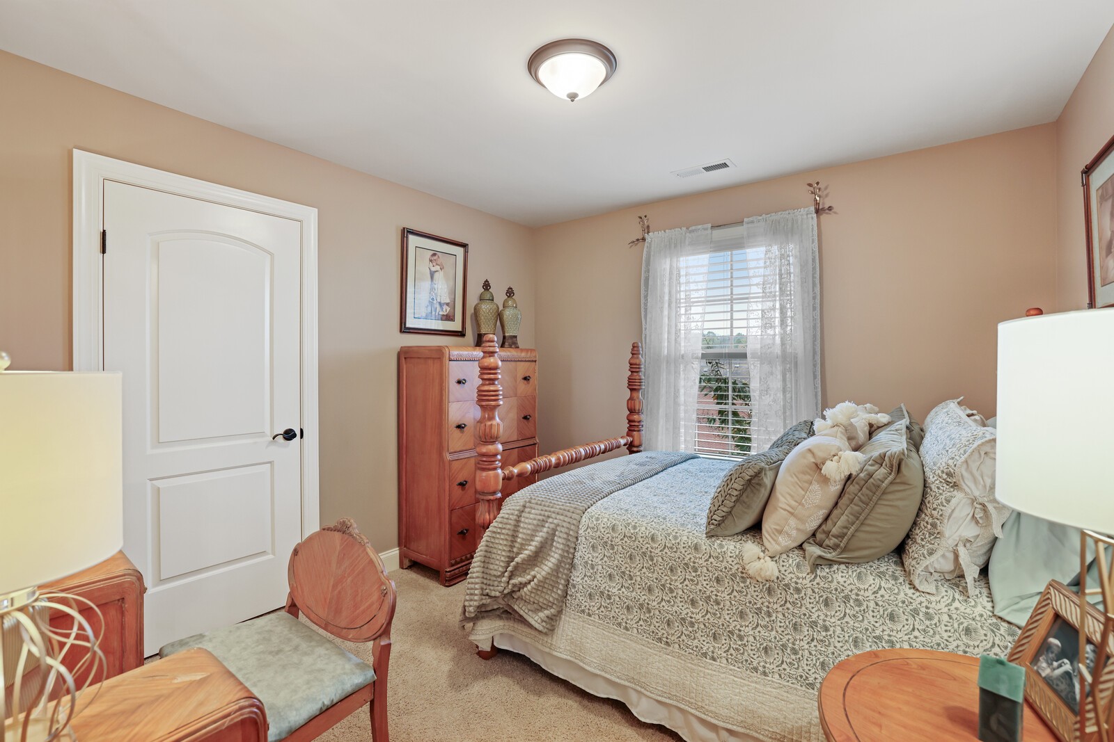 212 Ettington Dr