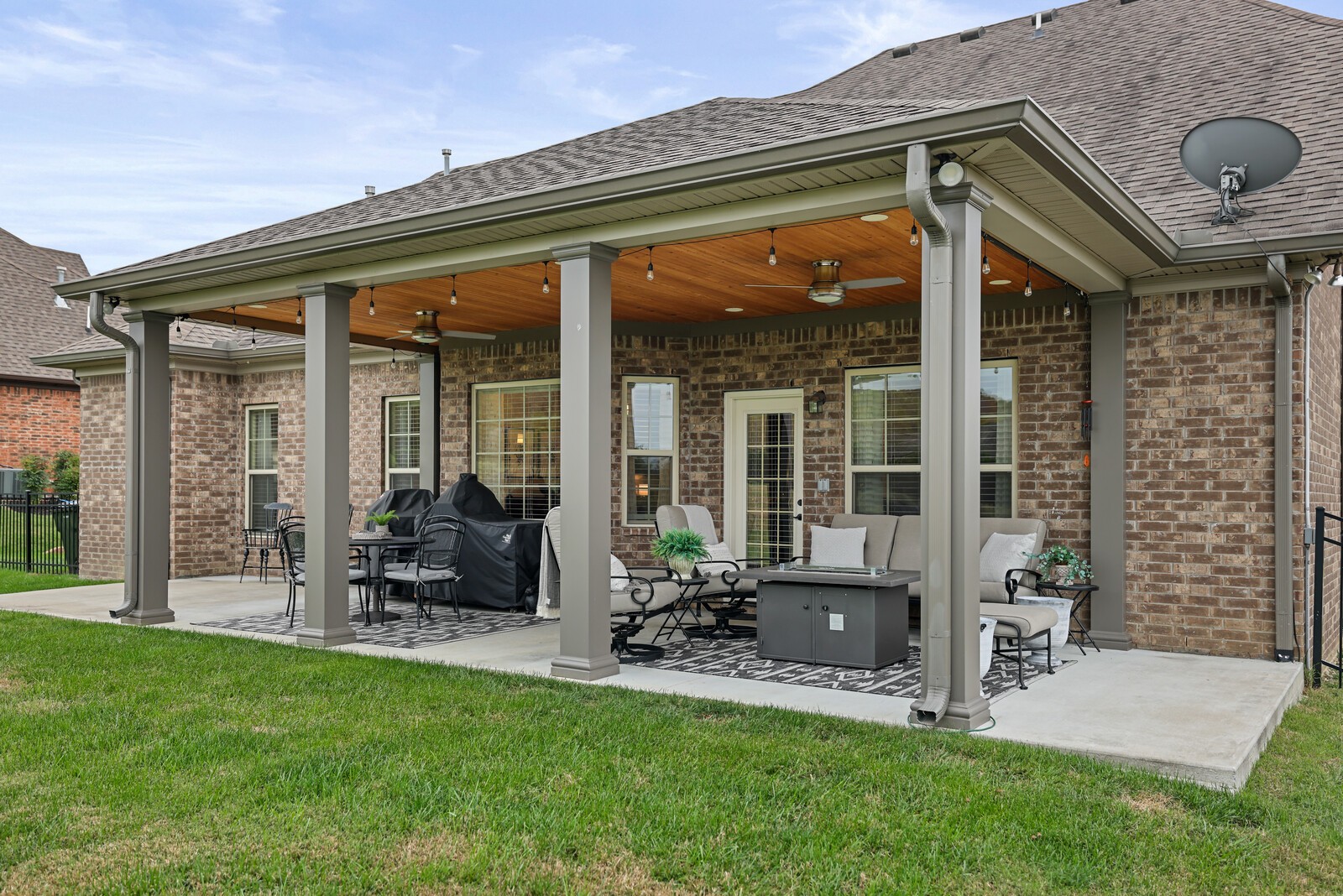 212 Ettington Dr