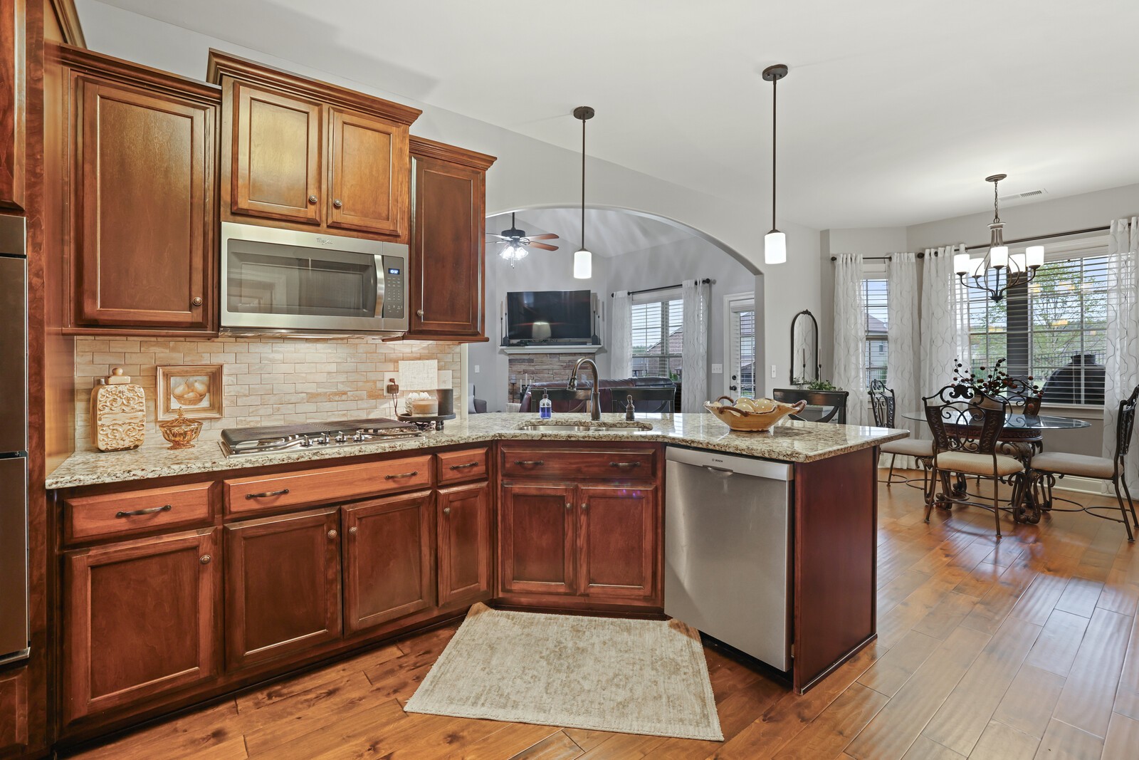 212 Ettington Dr