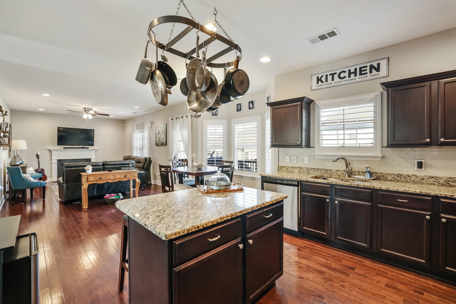 429 Chinook Dr