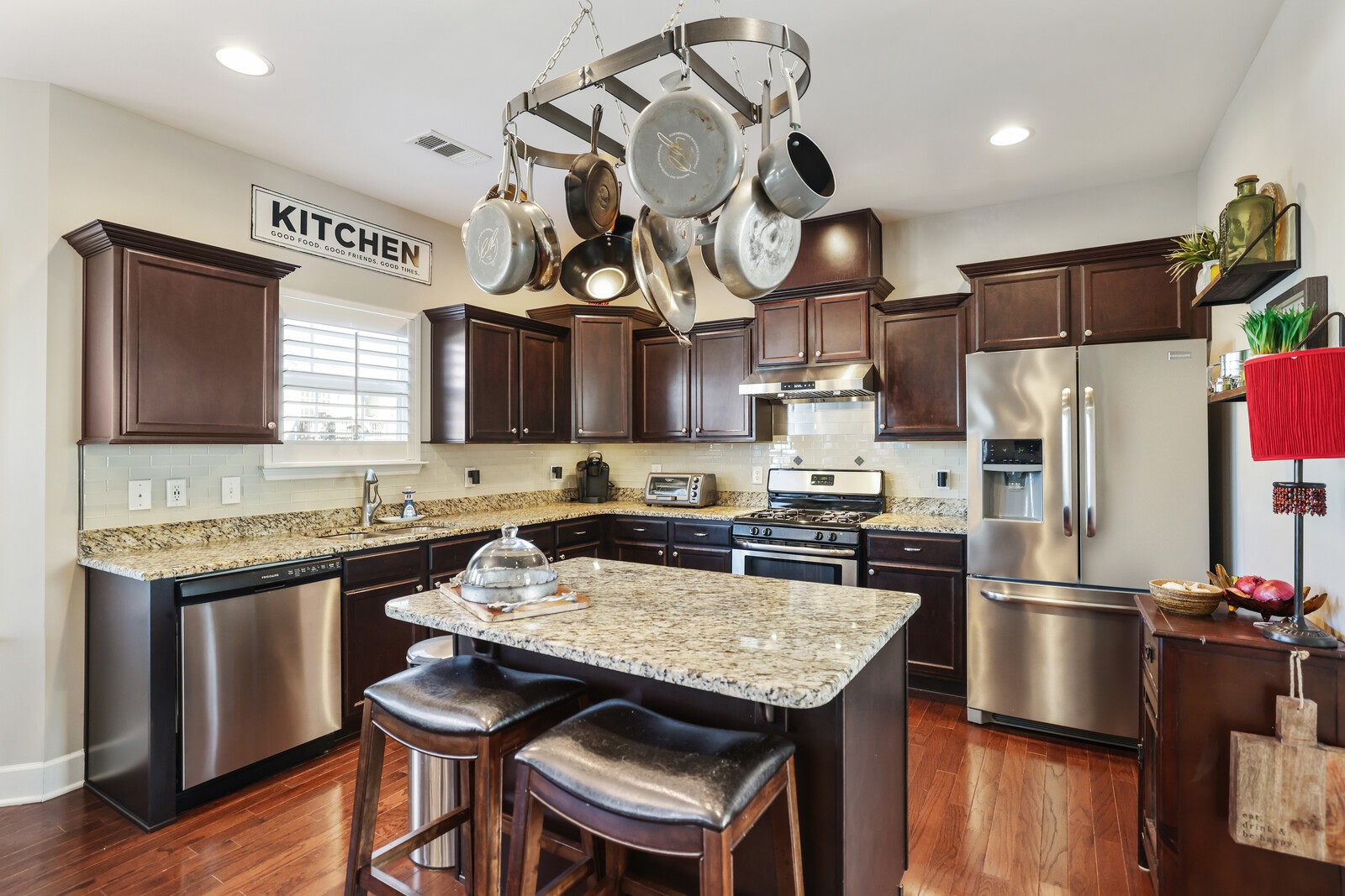 429 Chinook Dr