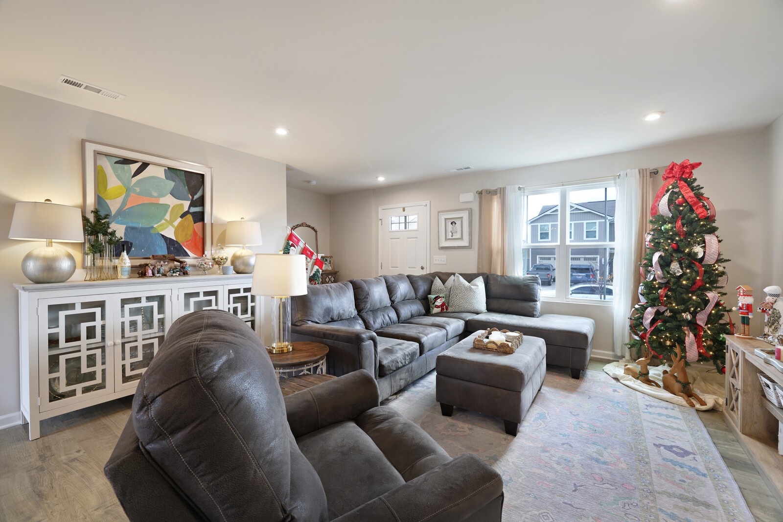 2344 Brokeshire Dr