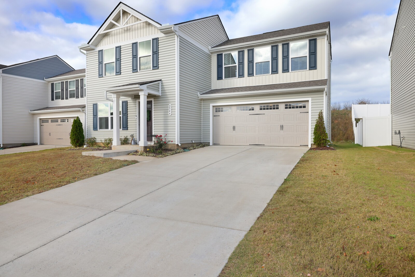 2344 Brokeshire Dr