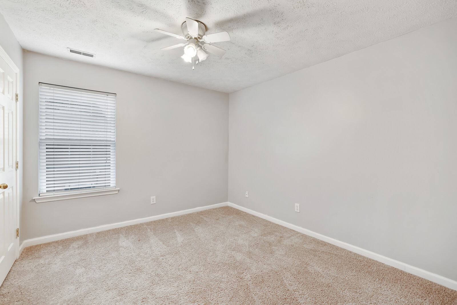 922 Chaparral Dr