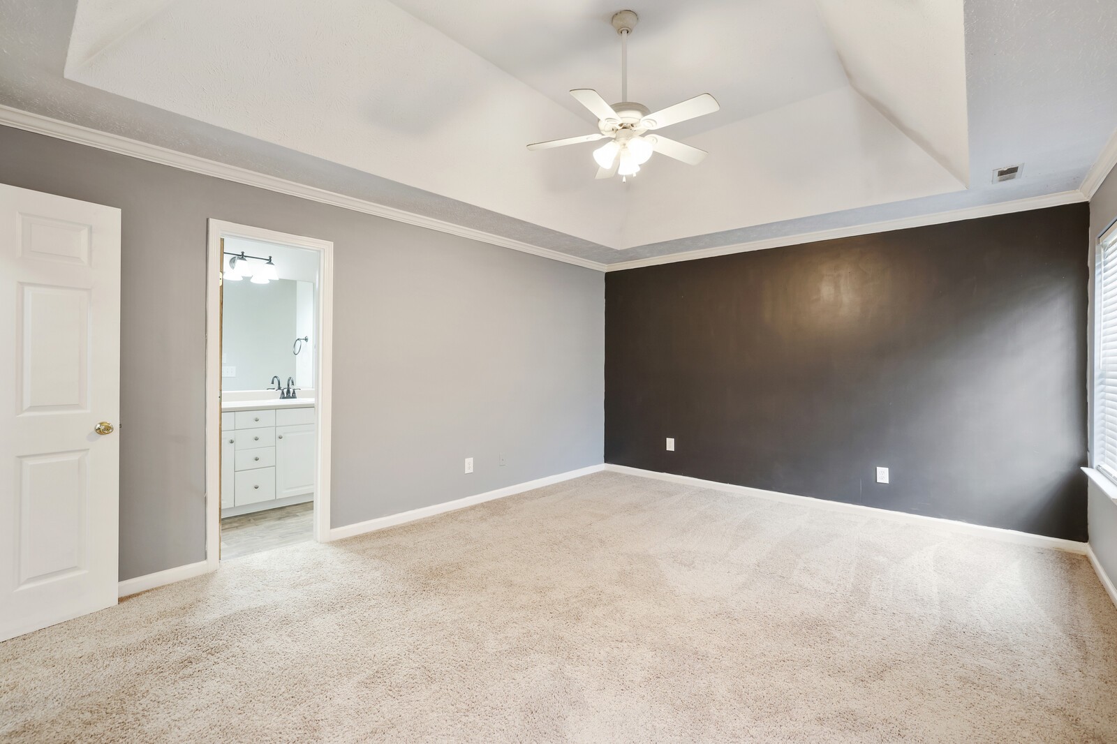 922 Chaparral Dr