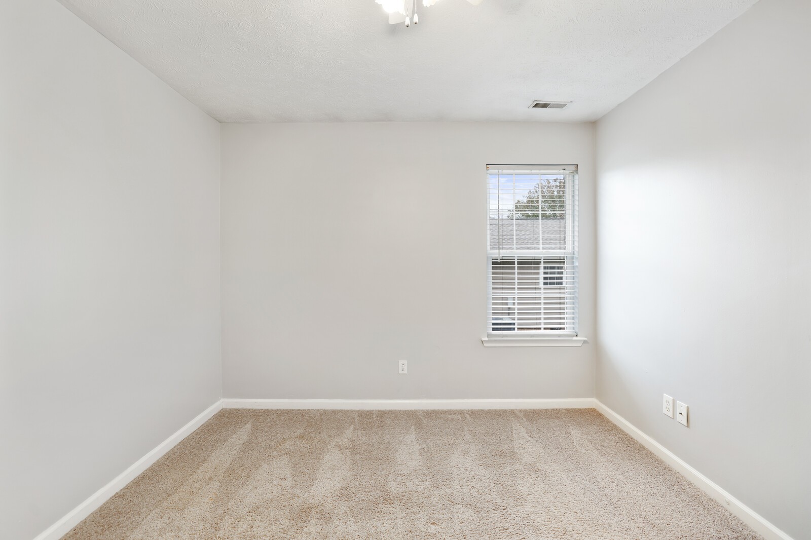 922 Chaparral Dr