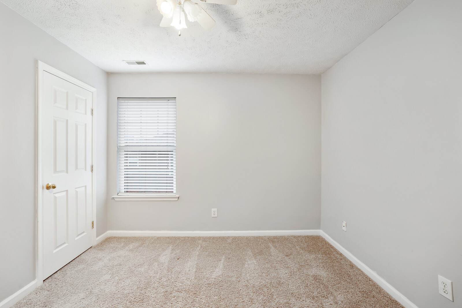 922 Chaparral Dr