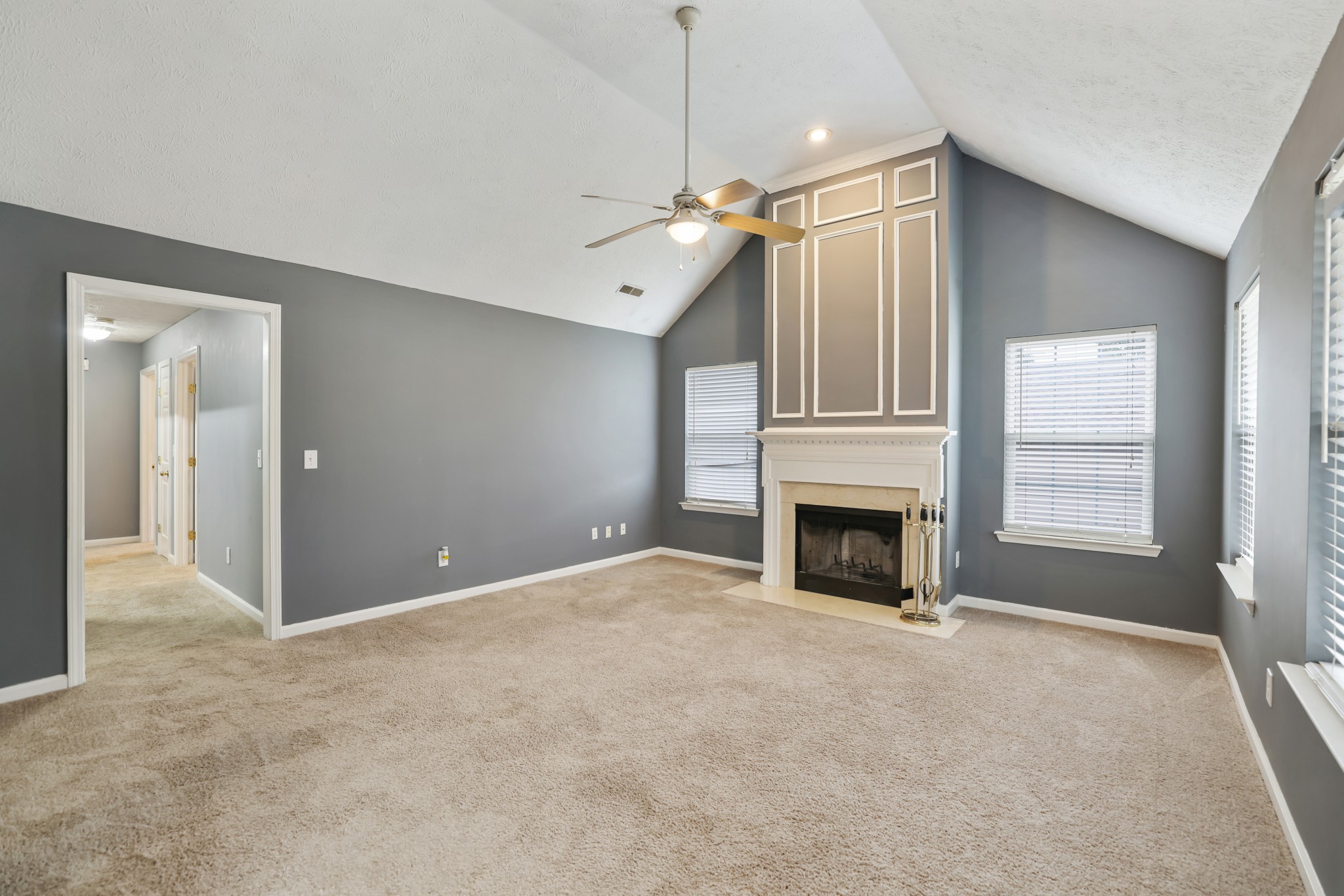 922 Chaparral Dr