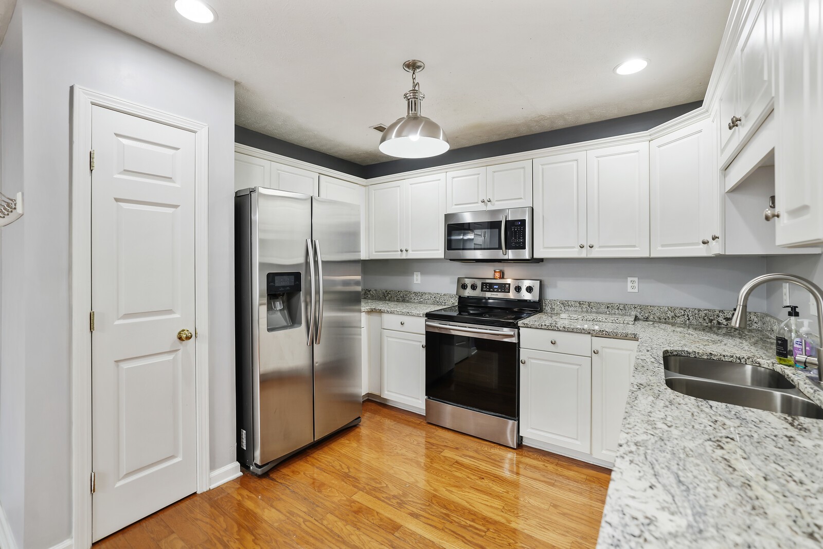 922 Chaparral Dr