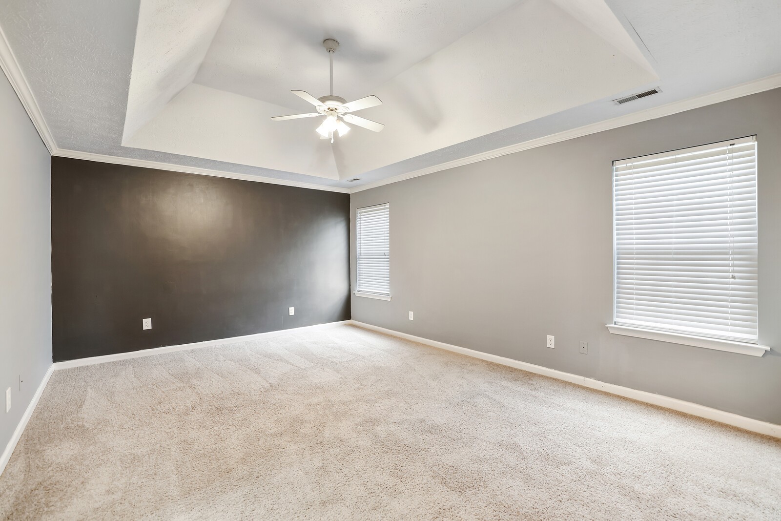 922 Chaparral Dr