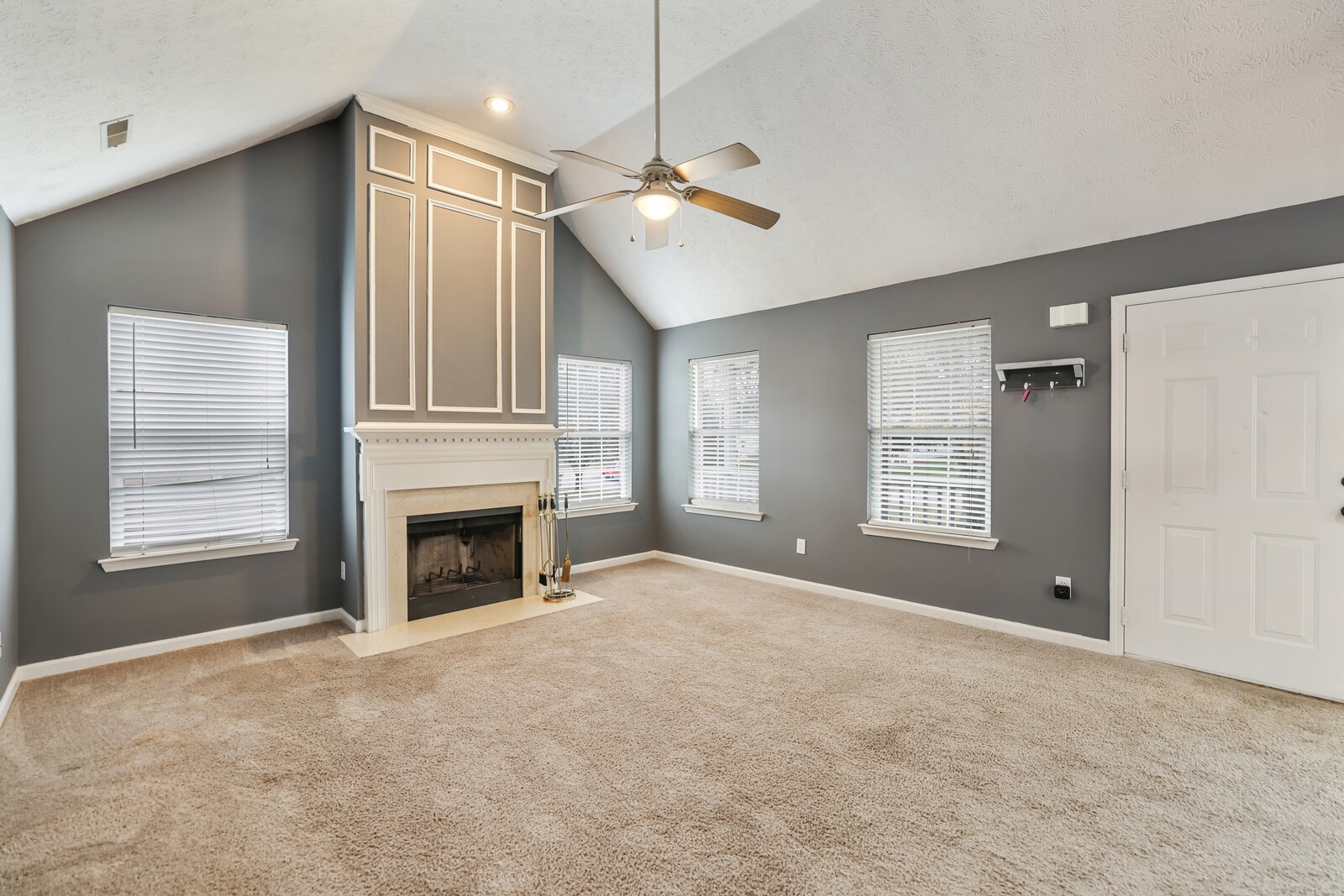 922 Chaparral Dr