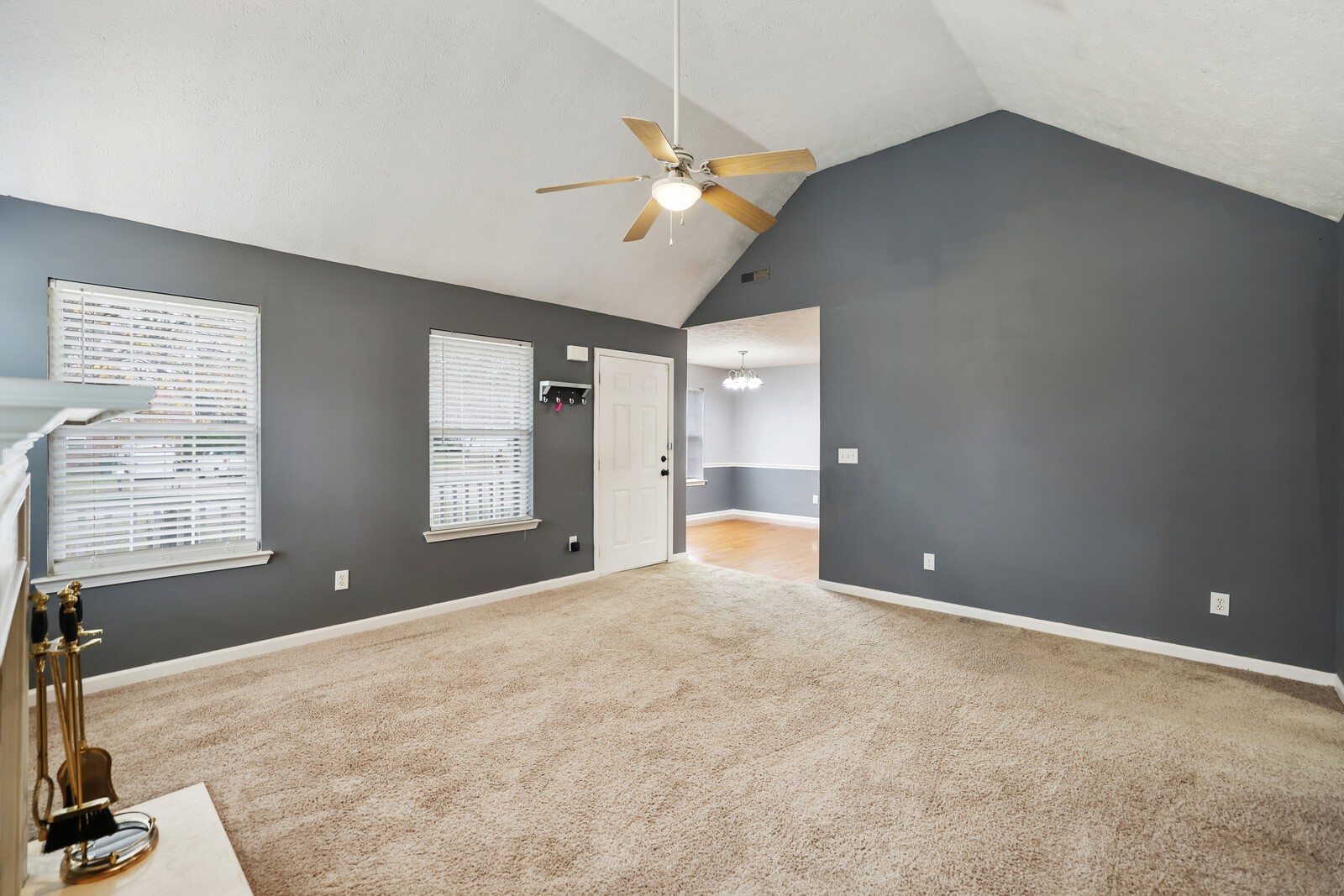 922 Chaparral Dr