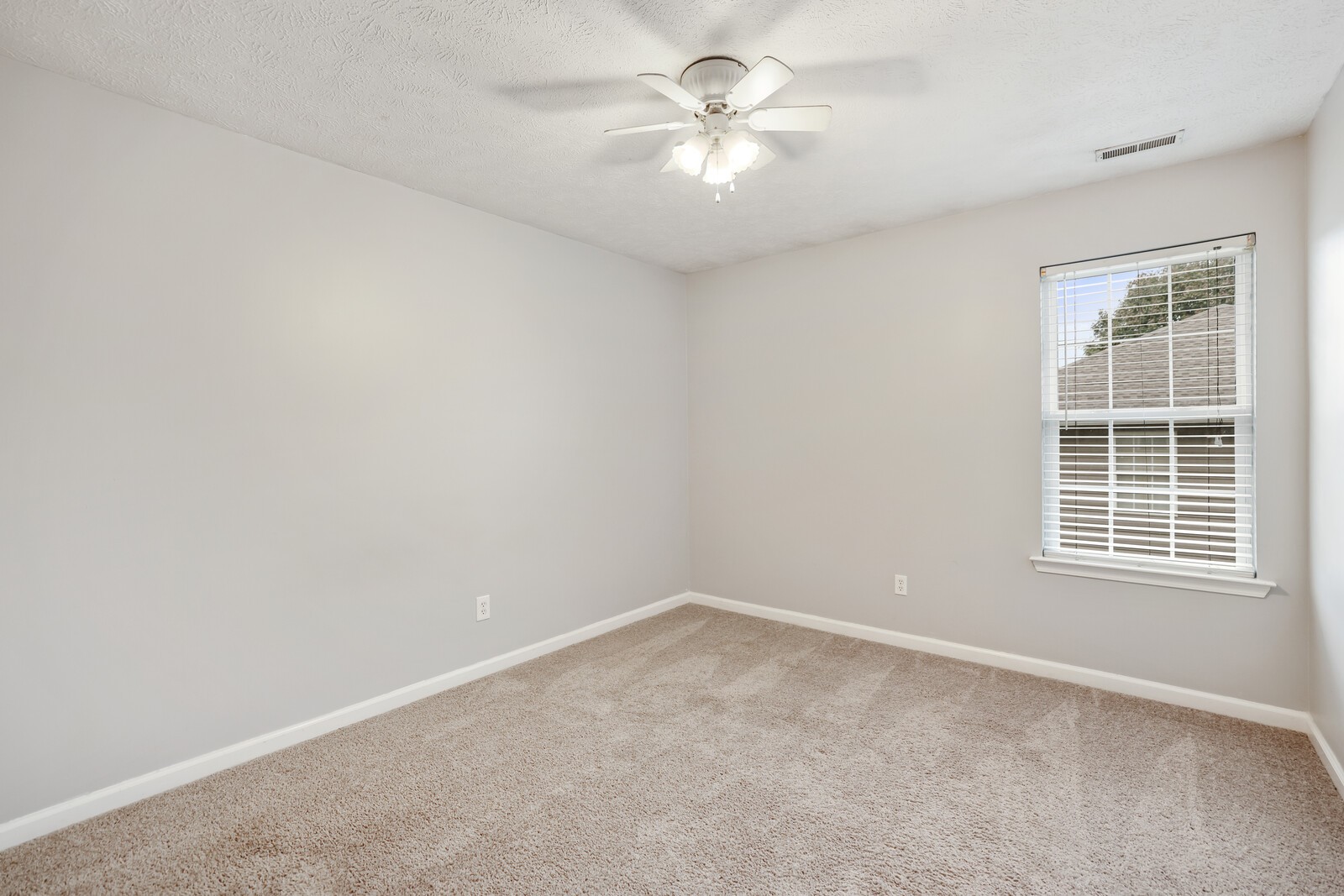 922 Chaparral Dr